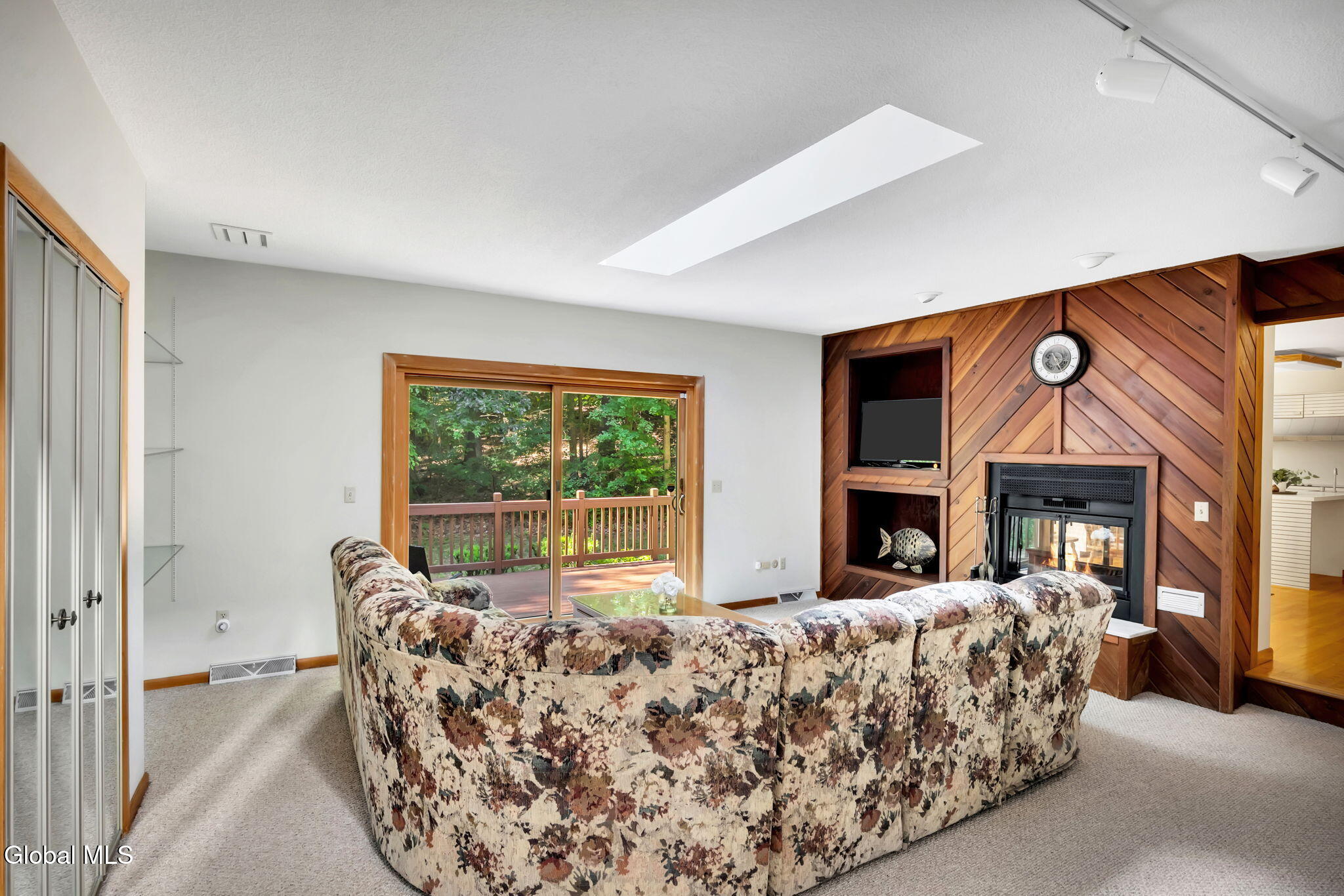 27 Robinwood Drive