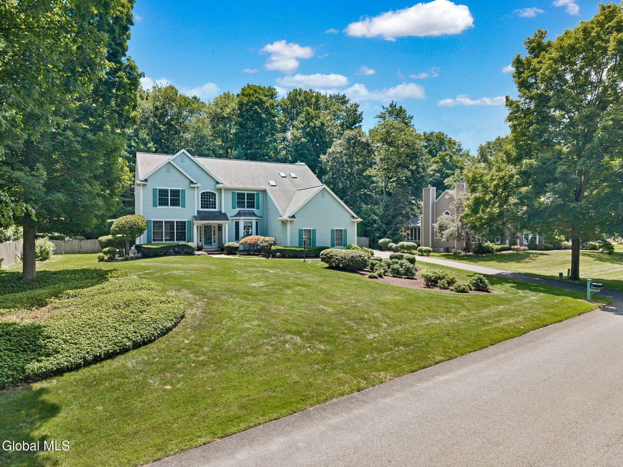 73 Robinwood Drive