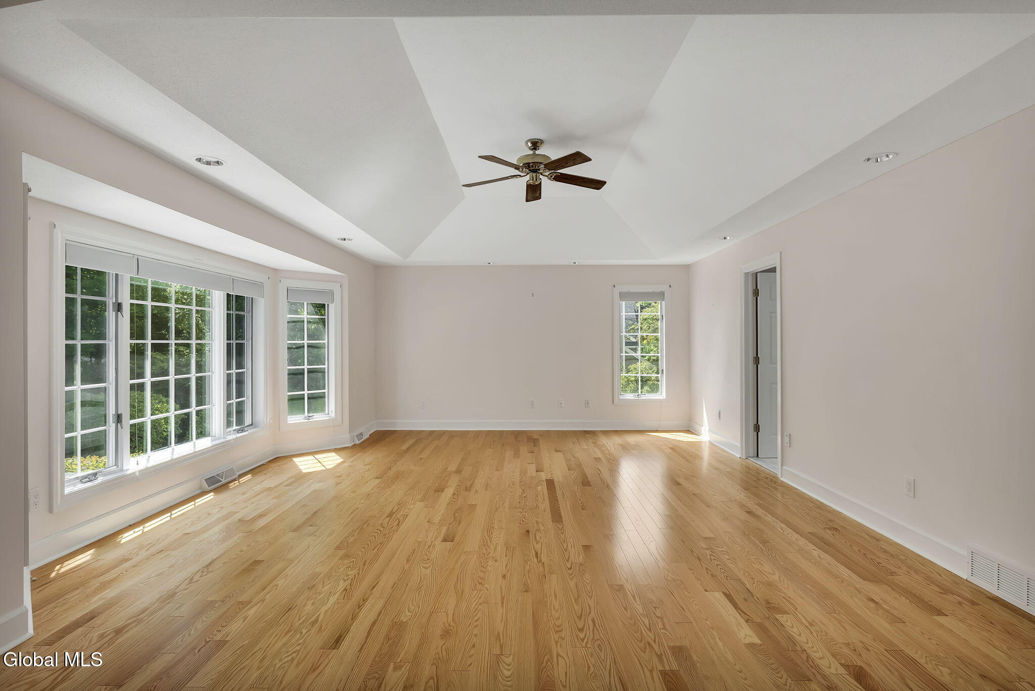 73 Robinwood Drive