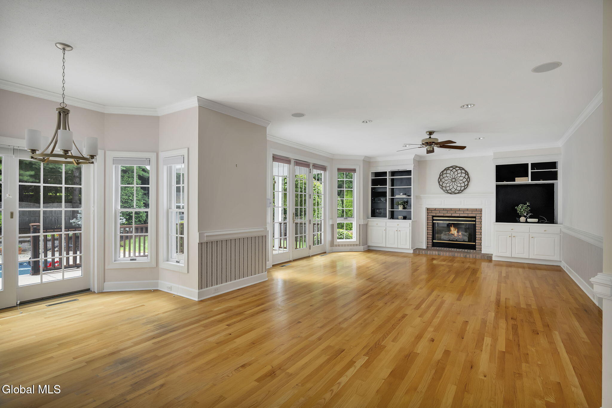 73 Robinwood Drive
