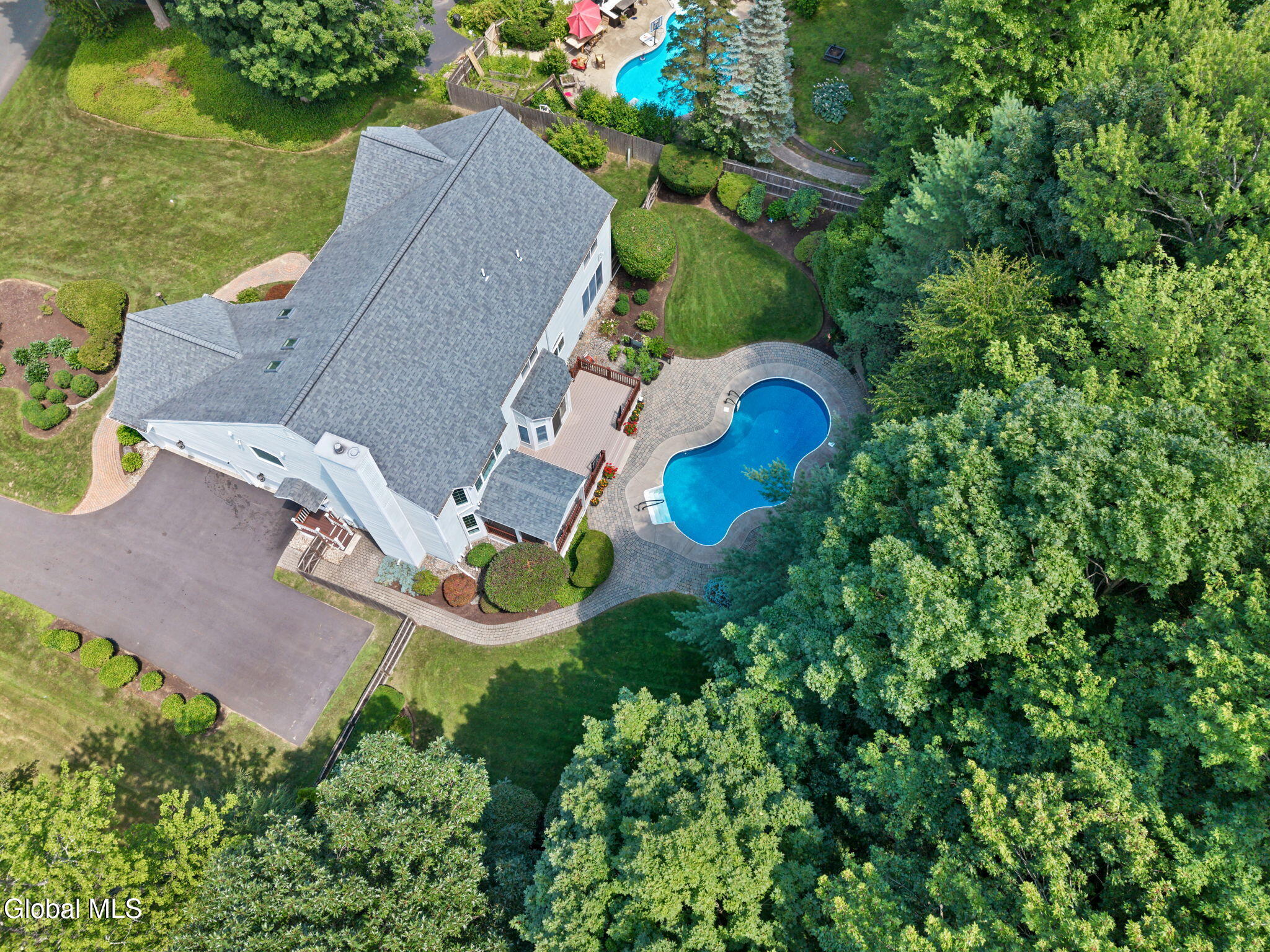 73 Robinwood Drive