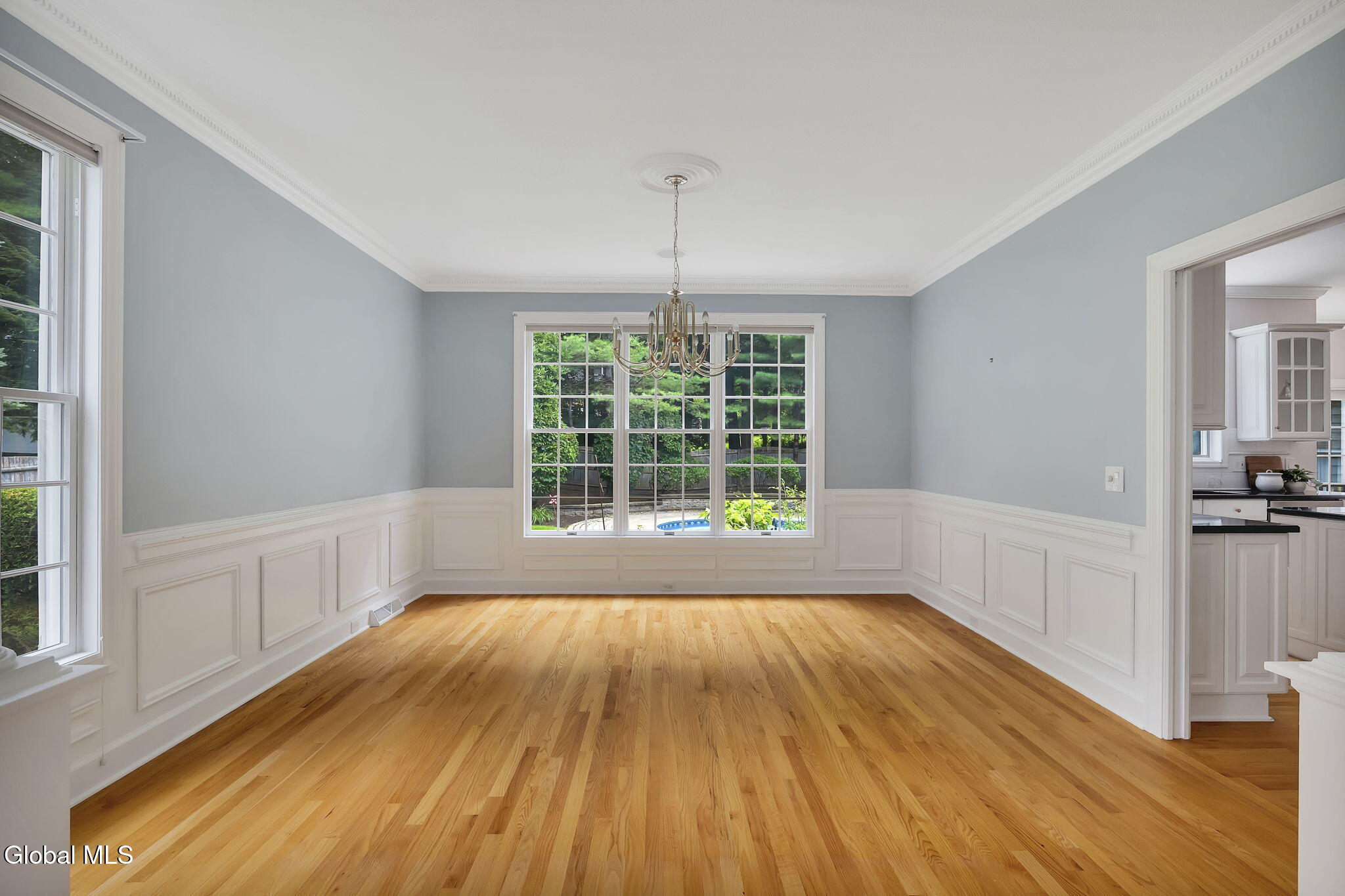 73 Robinwood Drive