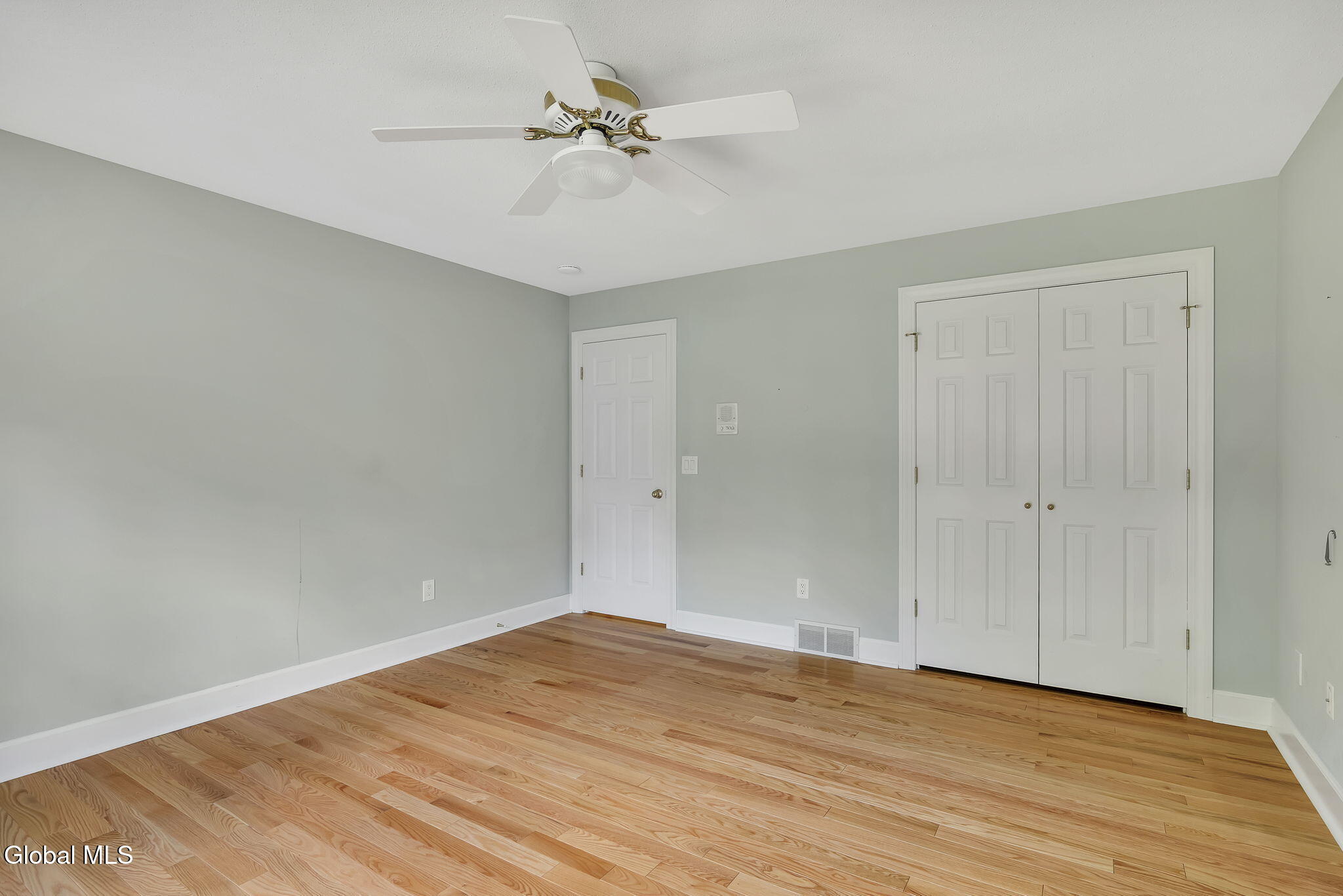 73 Robinwood Drive
