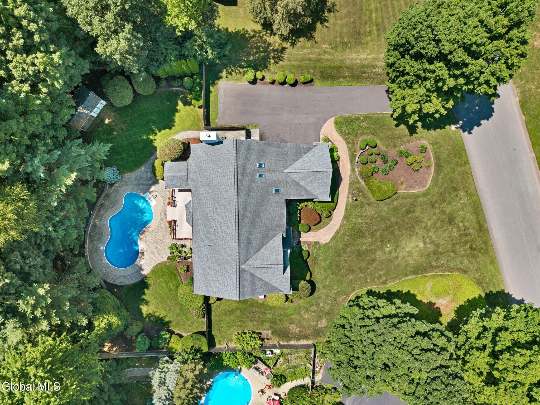 73 Robinwood Drive
