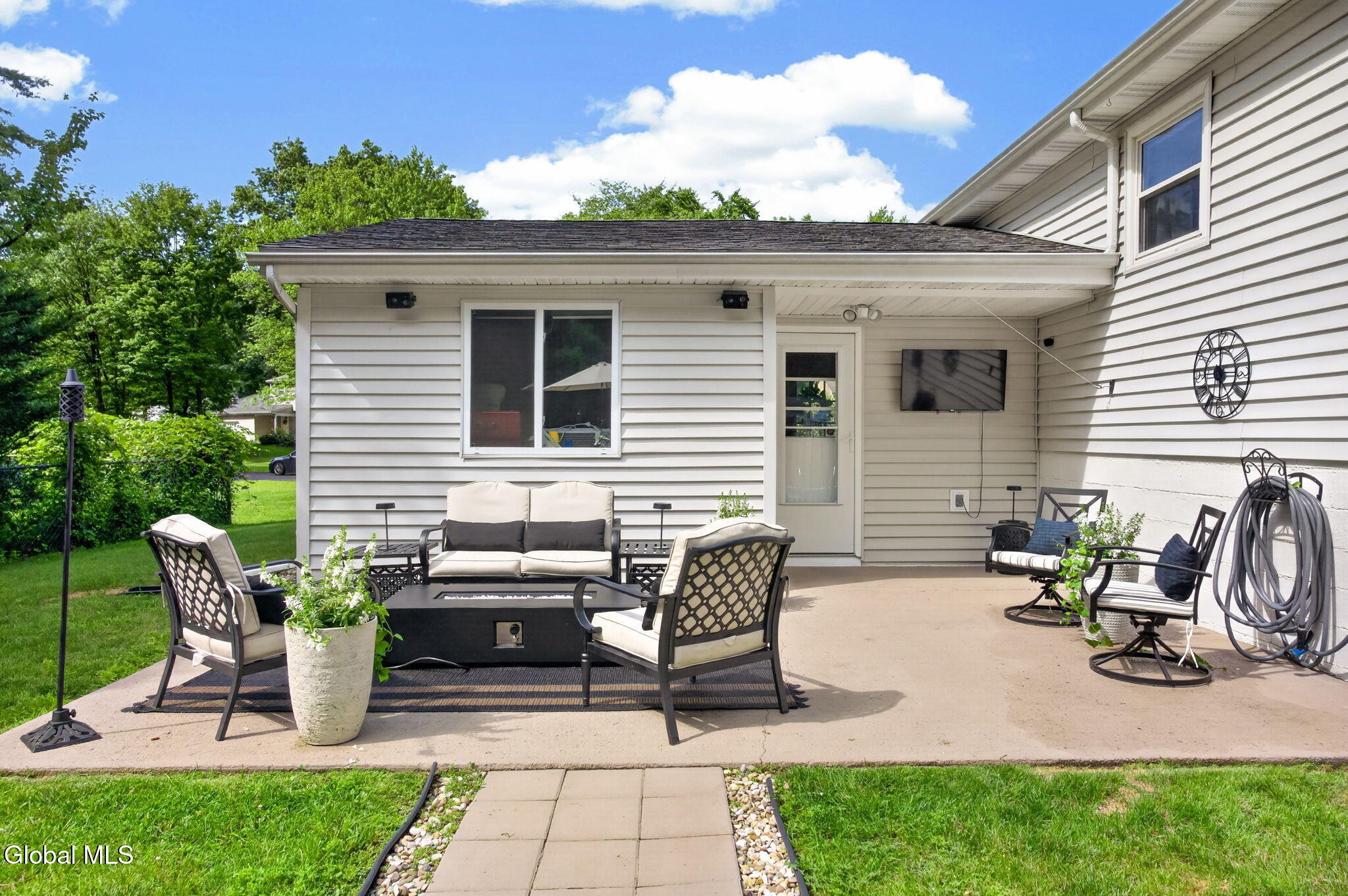 23 Pico Road