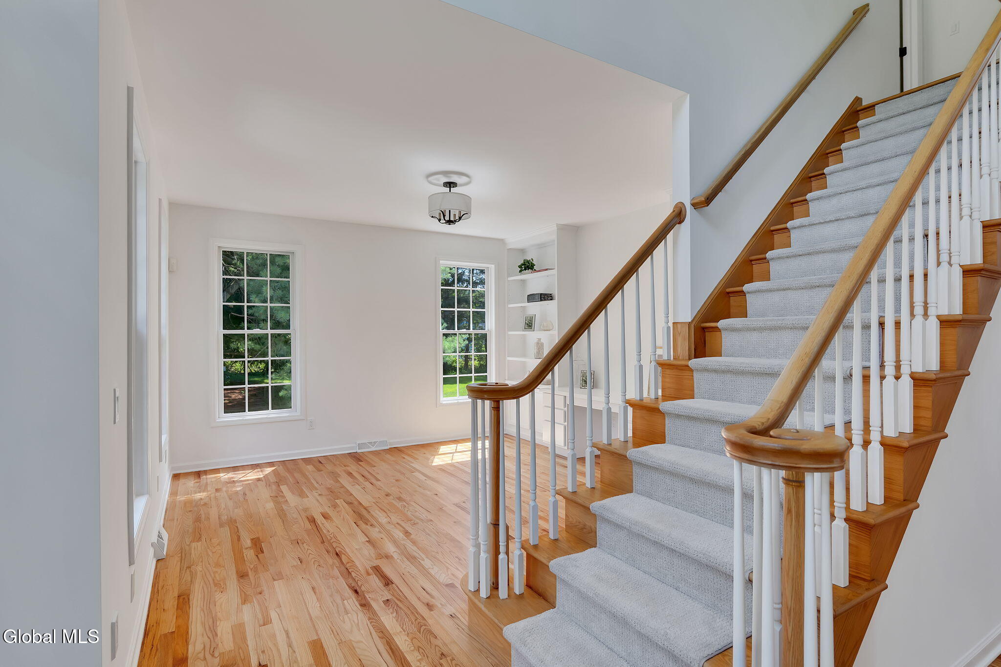 3 Woodland Drive