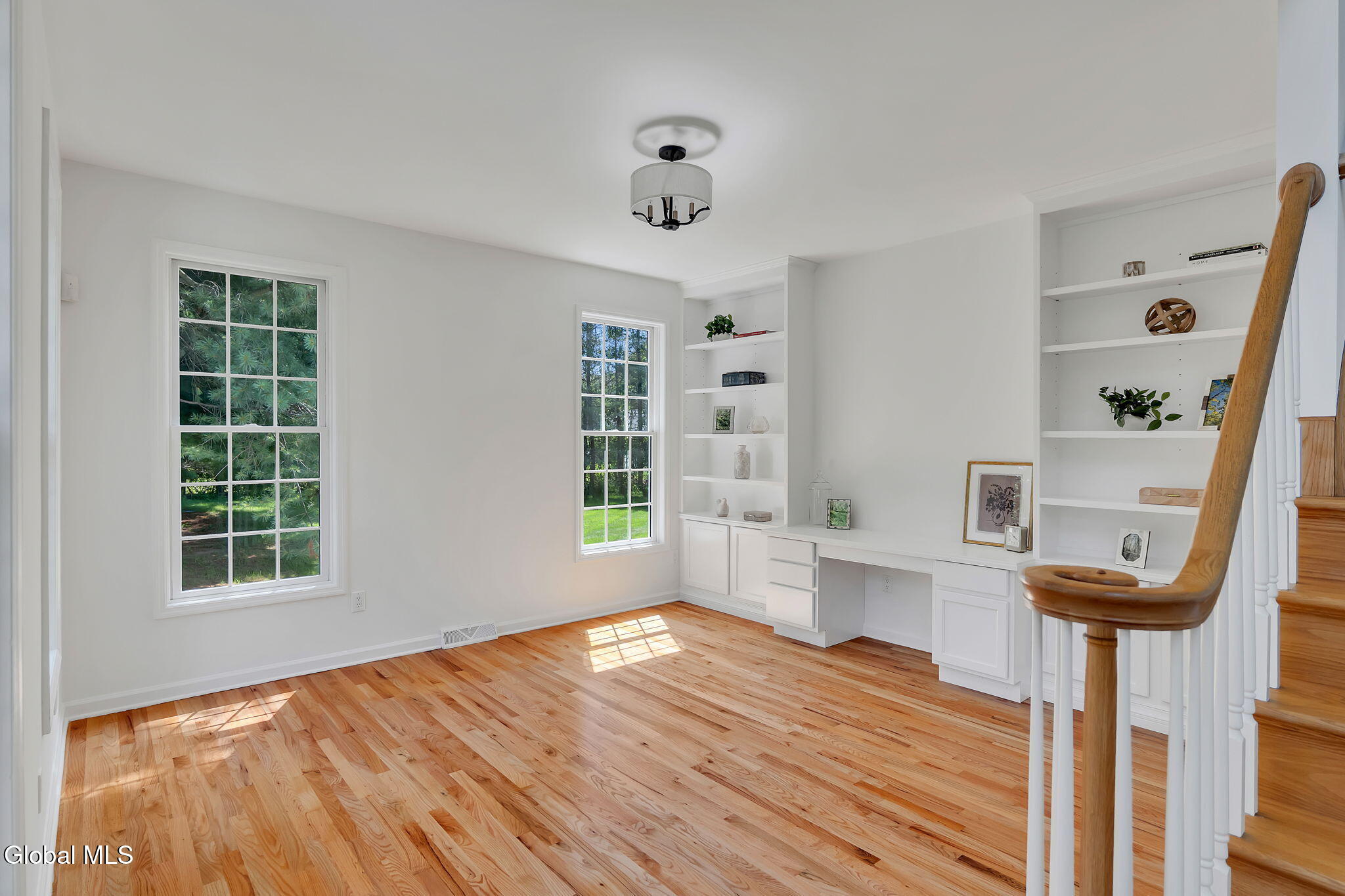 3 Woodland Drive
