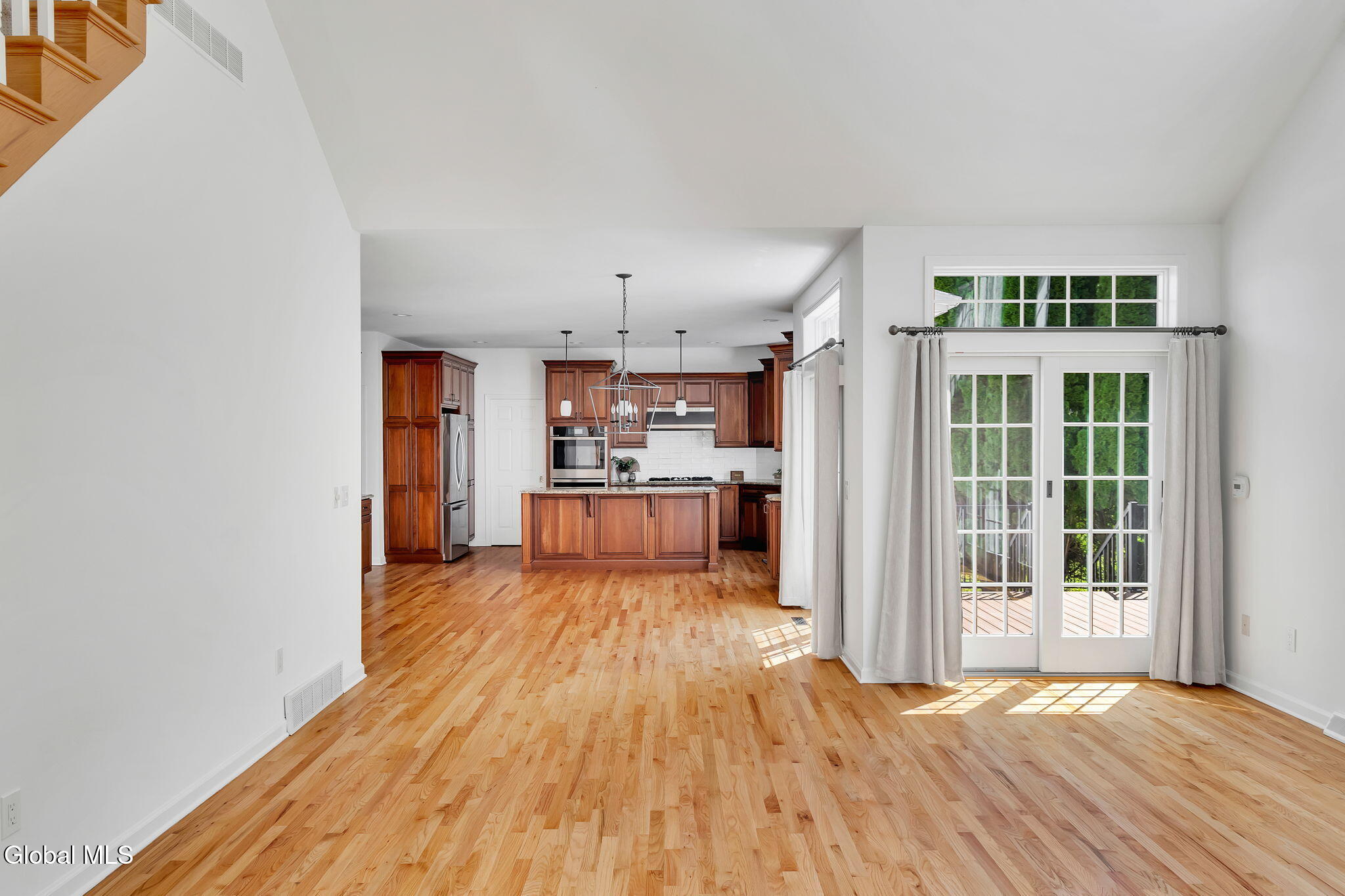 3 Woodland Drive