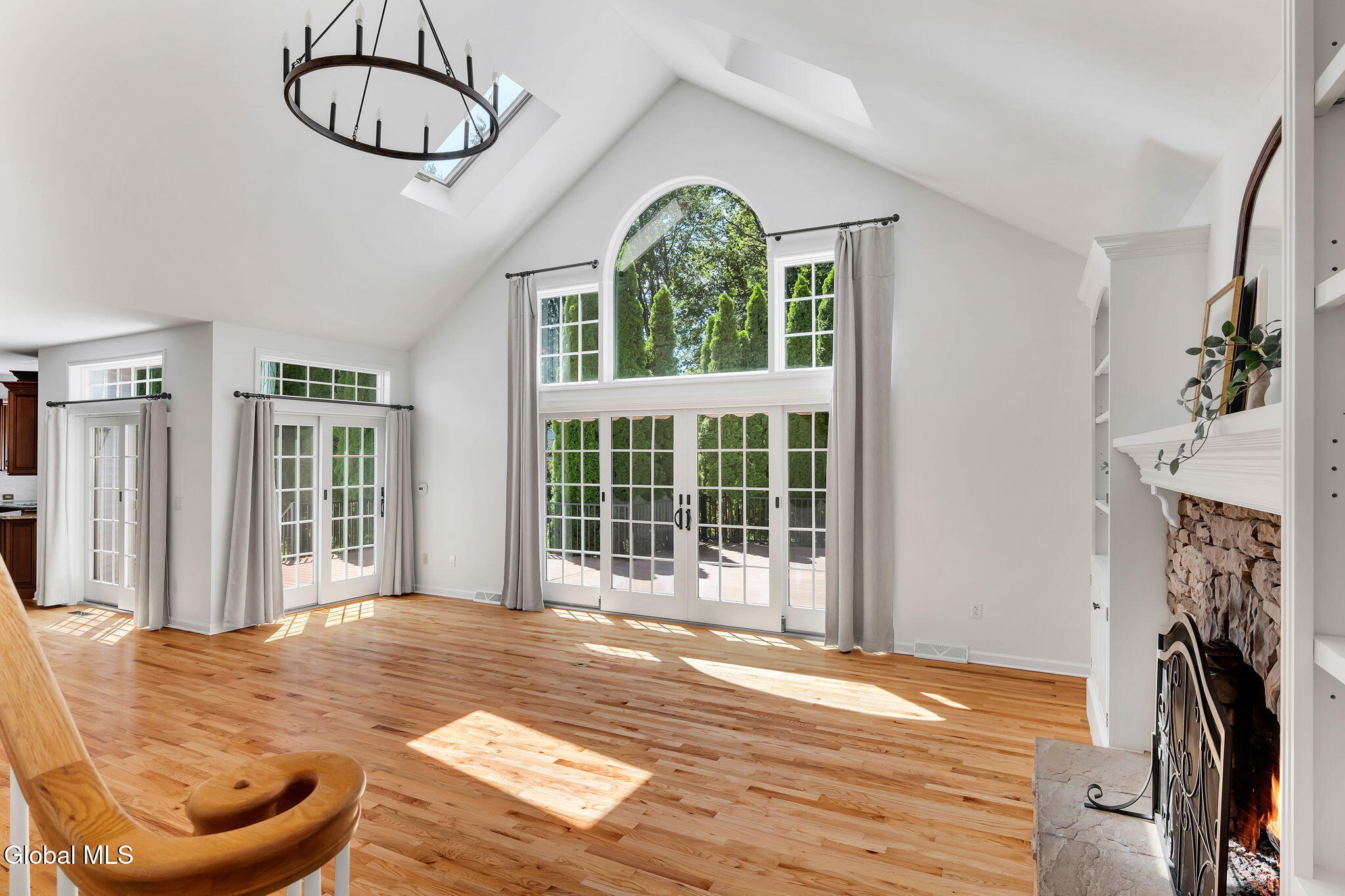 3 Woodland Drive