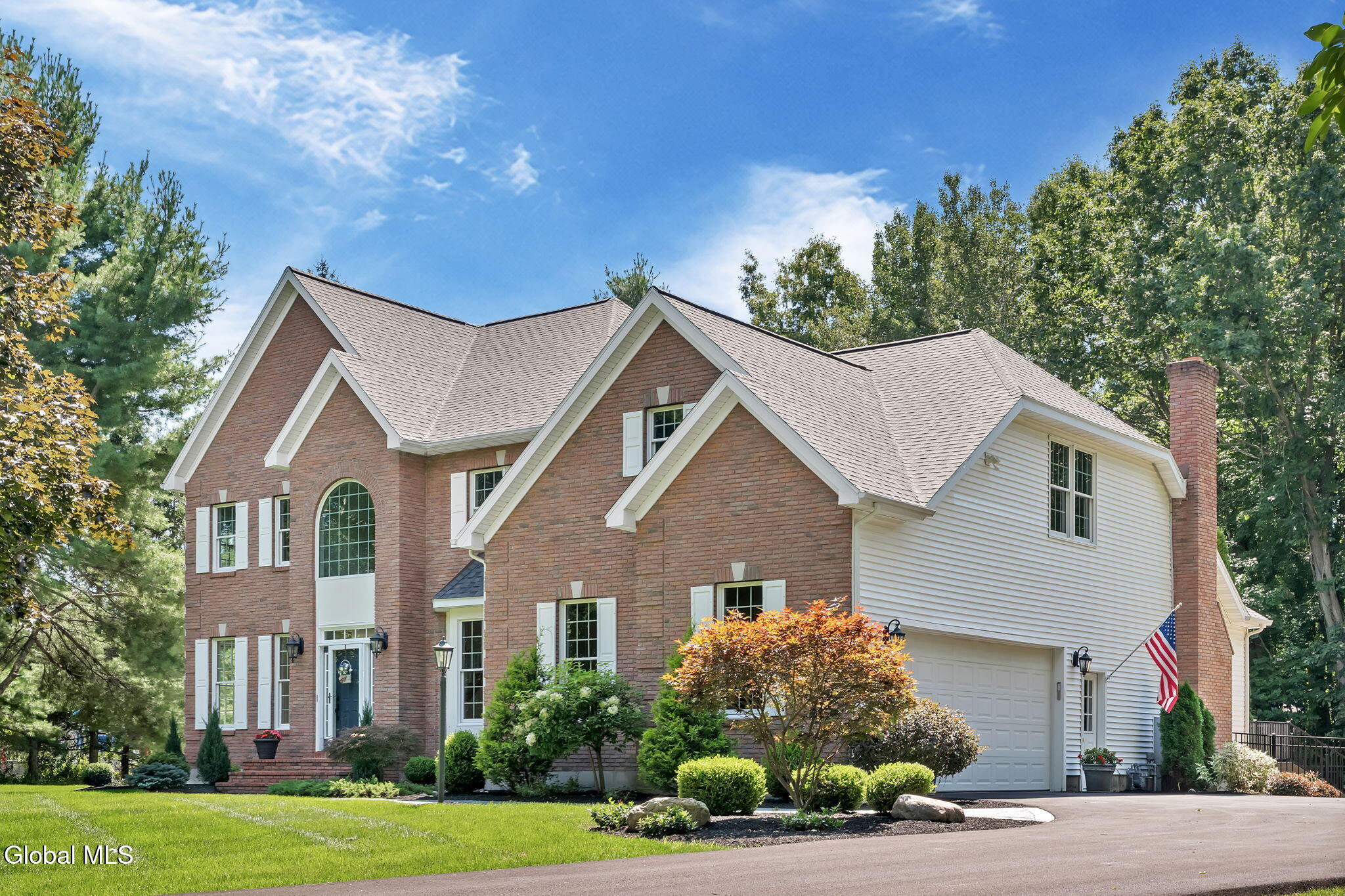3 Woodland Drive
