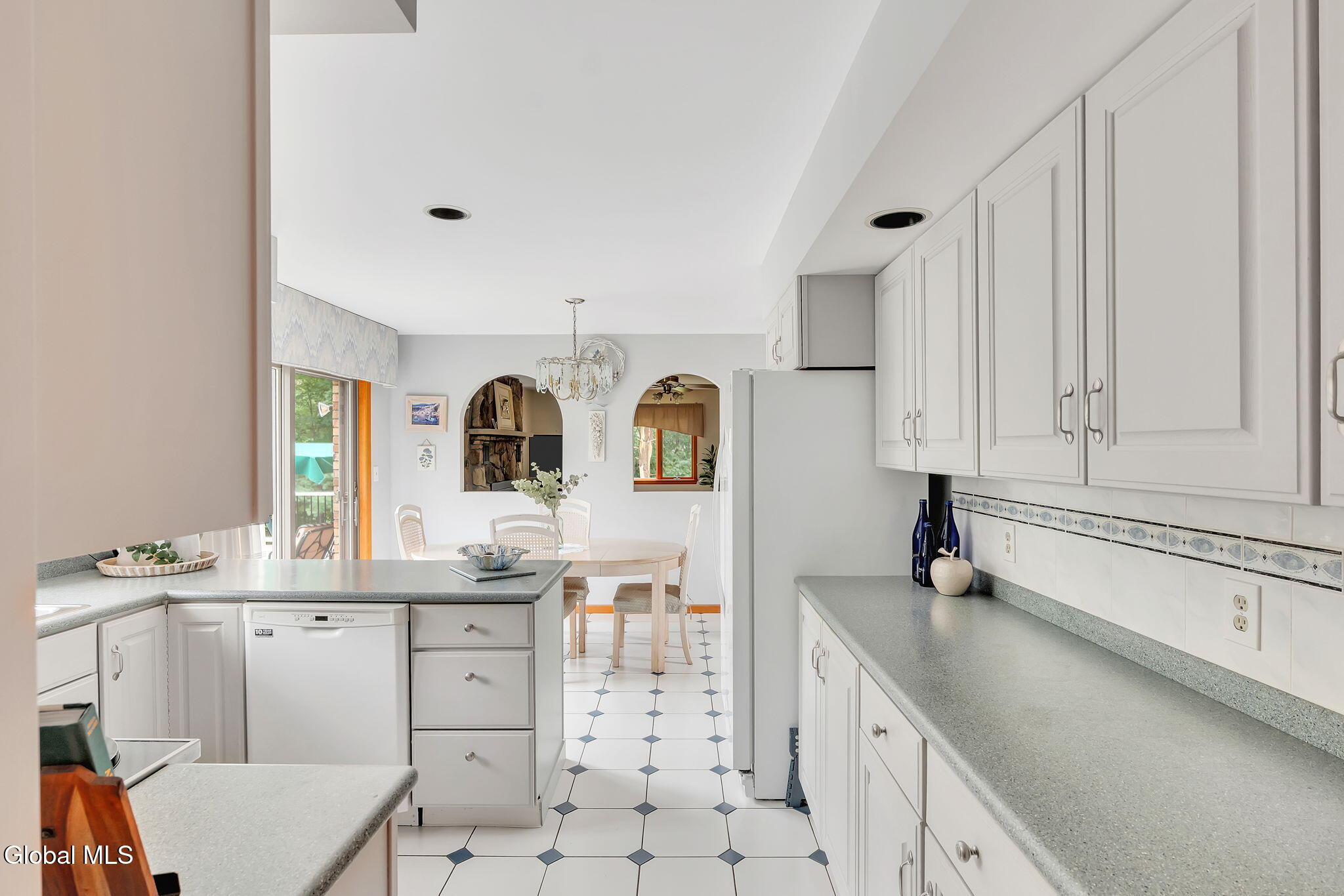 1046 Ridge Road