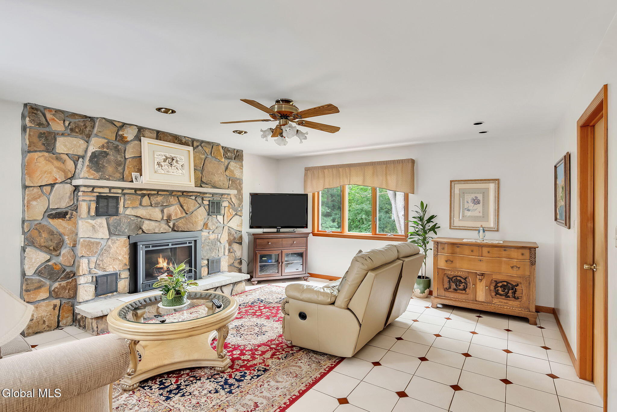 1046 Ridge Road