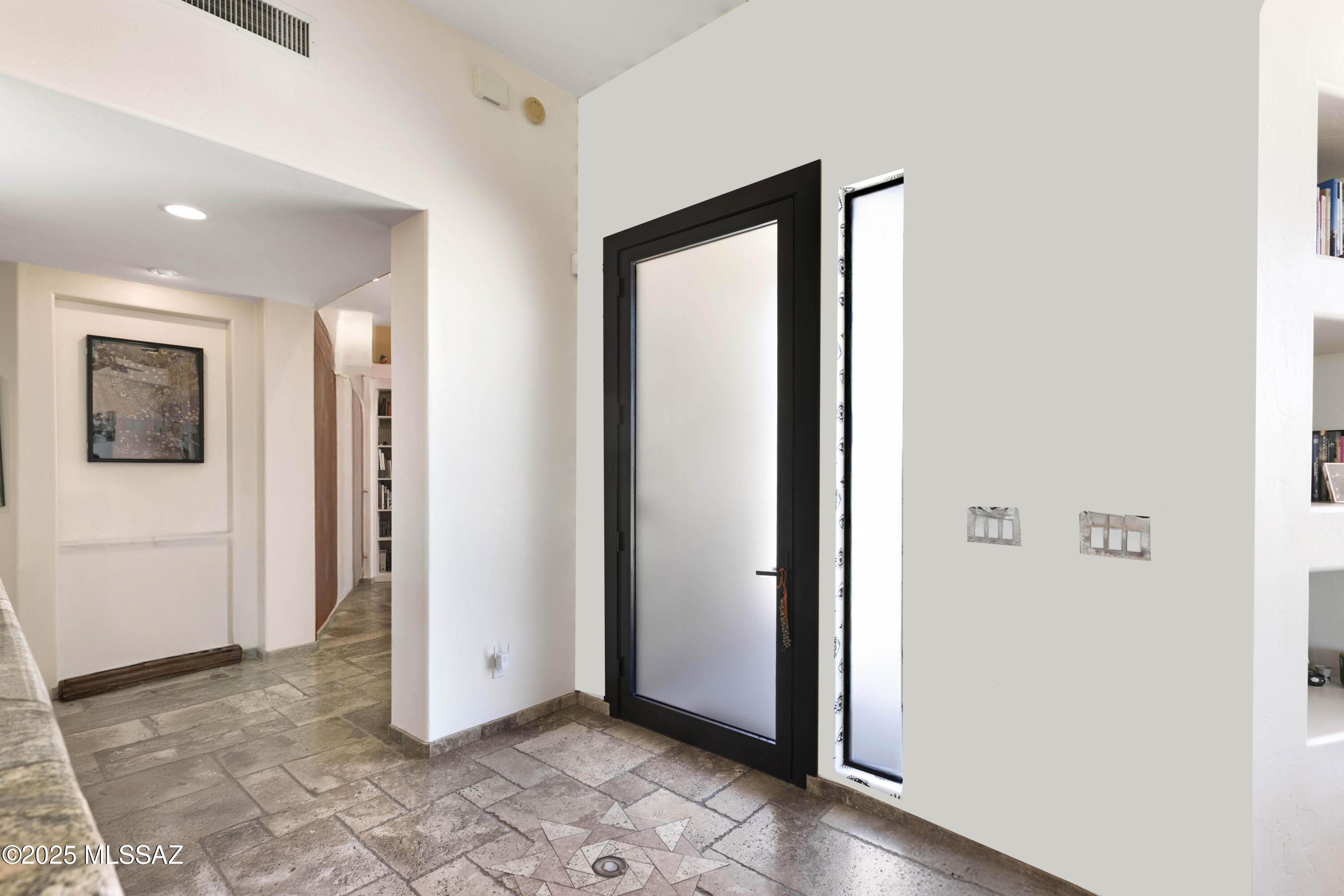 229 W Naranja Drive