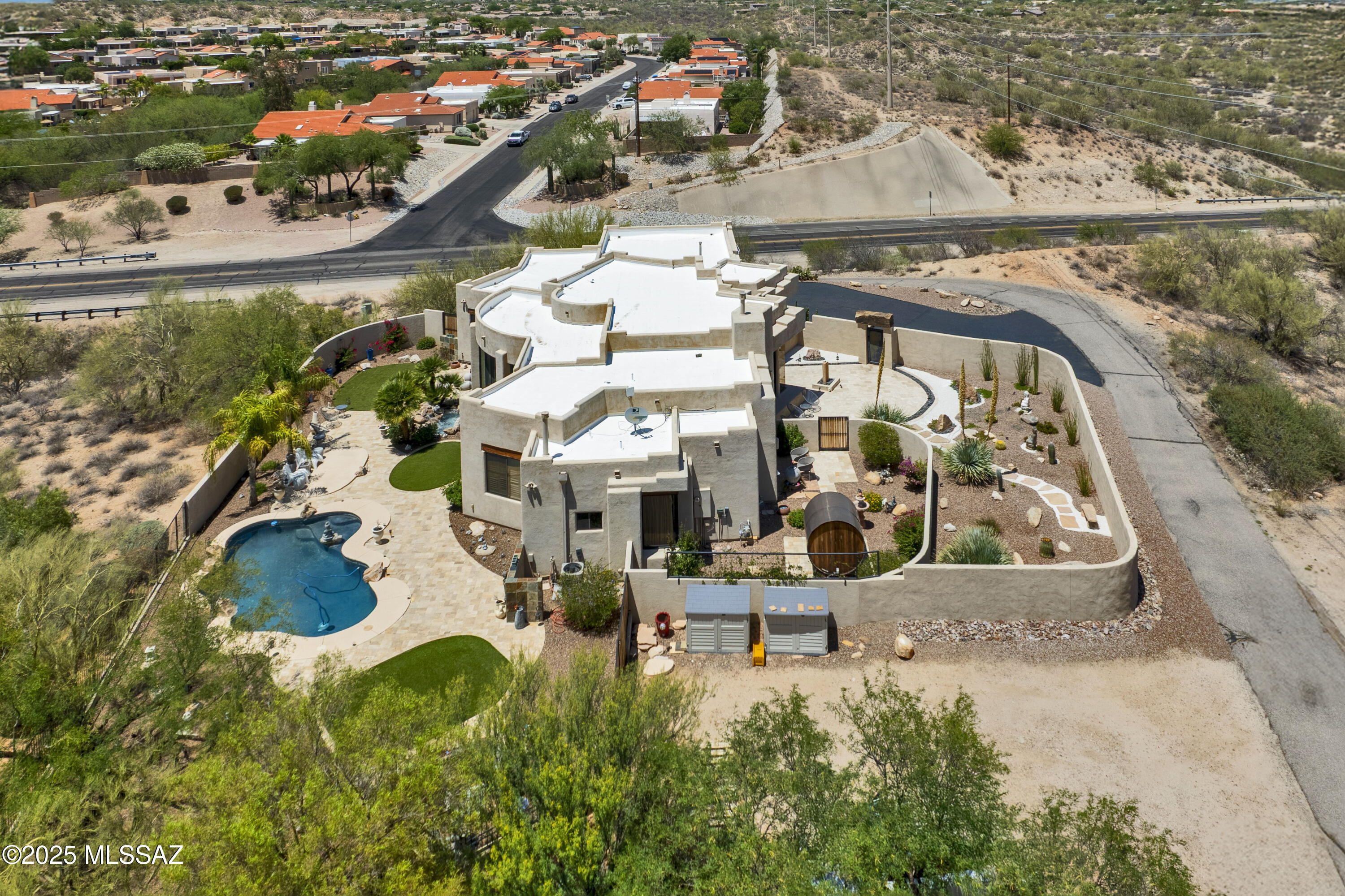 229 W Naranja Drive
