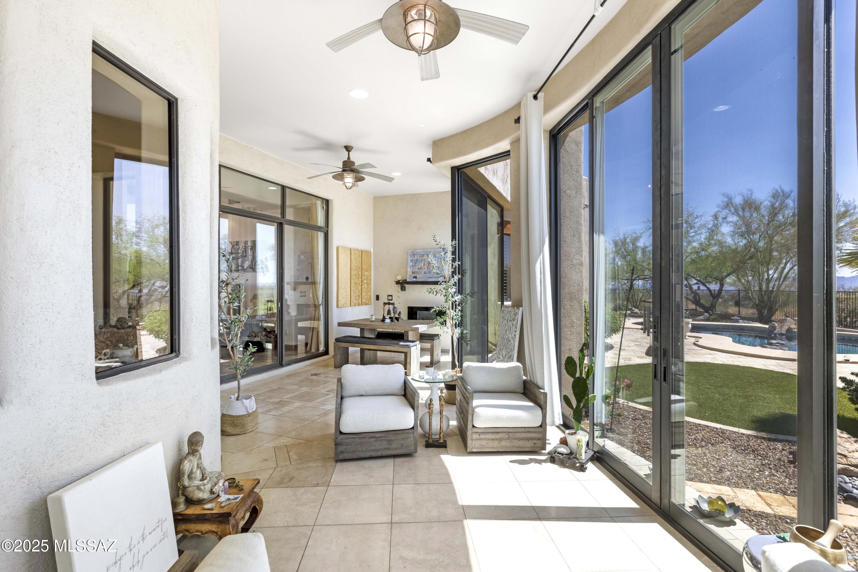 229 W Naranja Drive