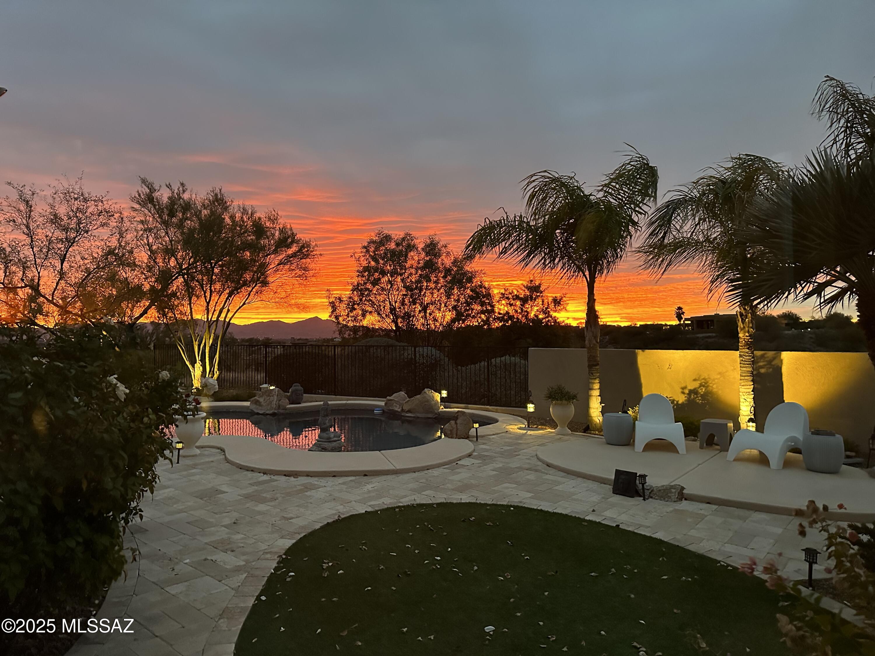229 W Naranja Drive