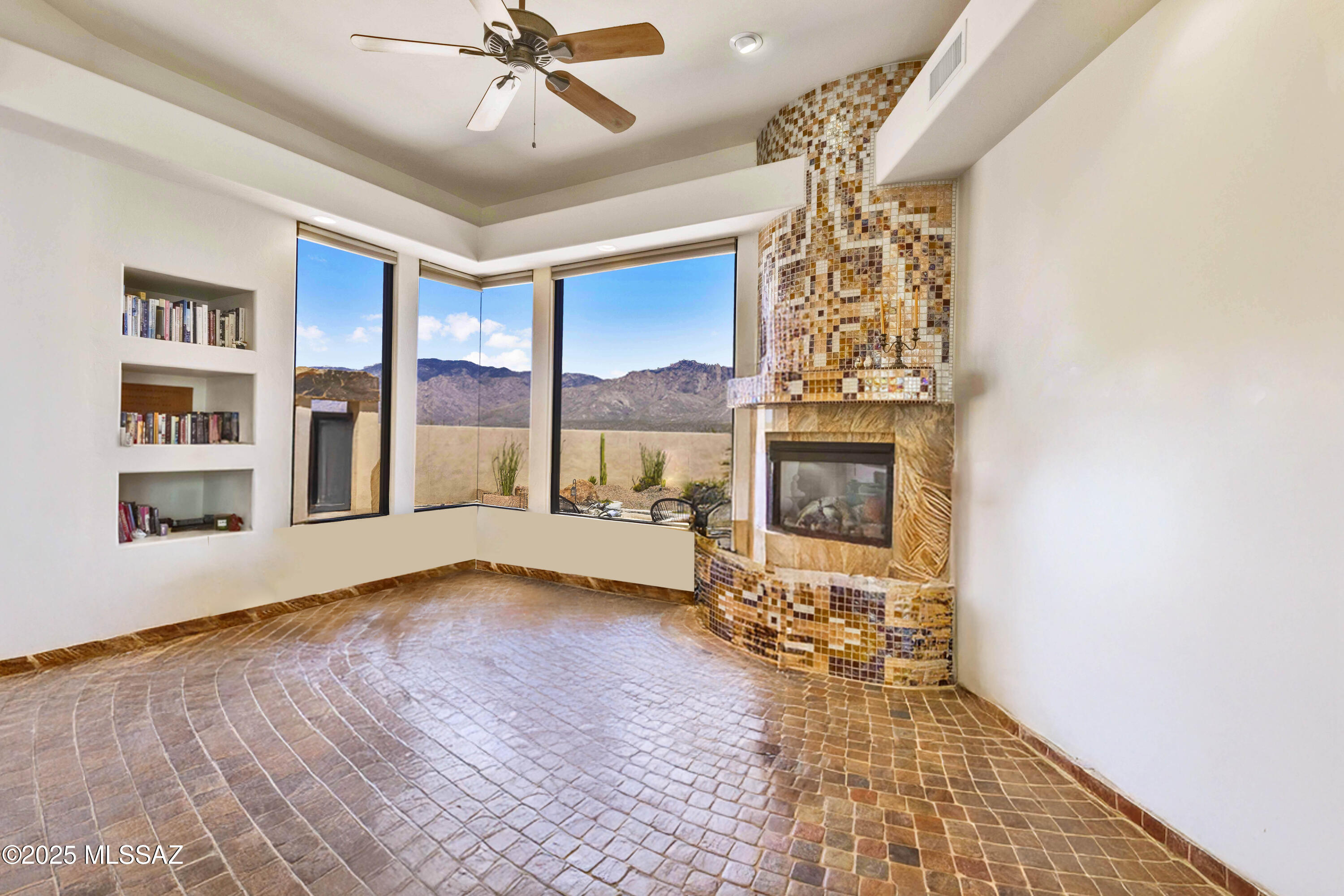 229 W Naranja Drive