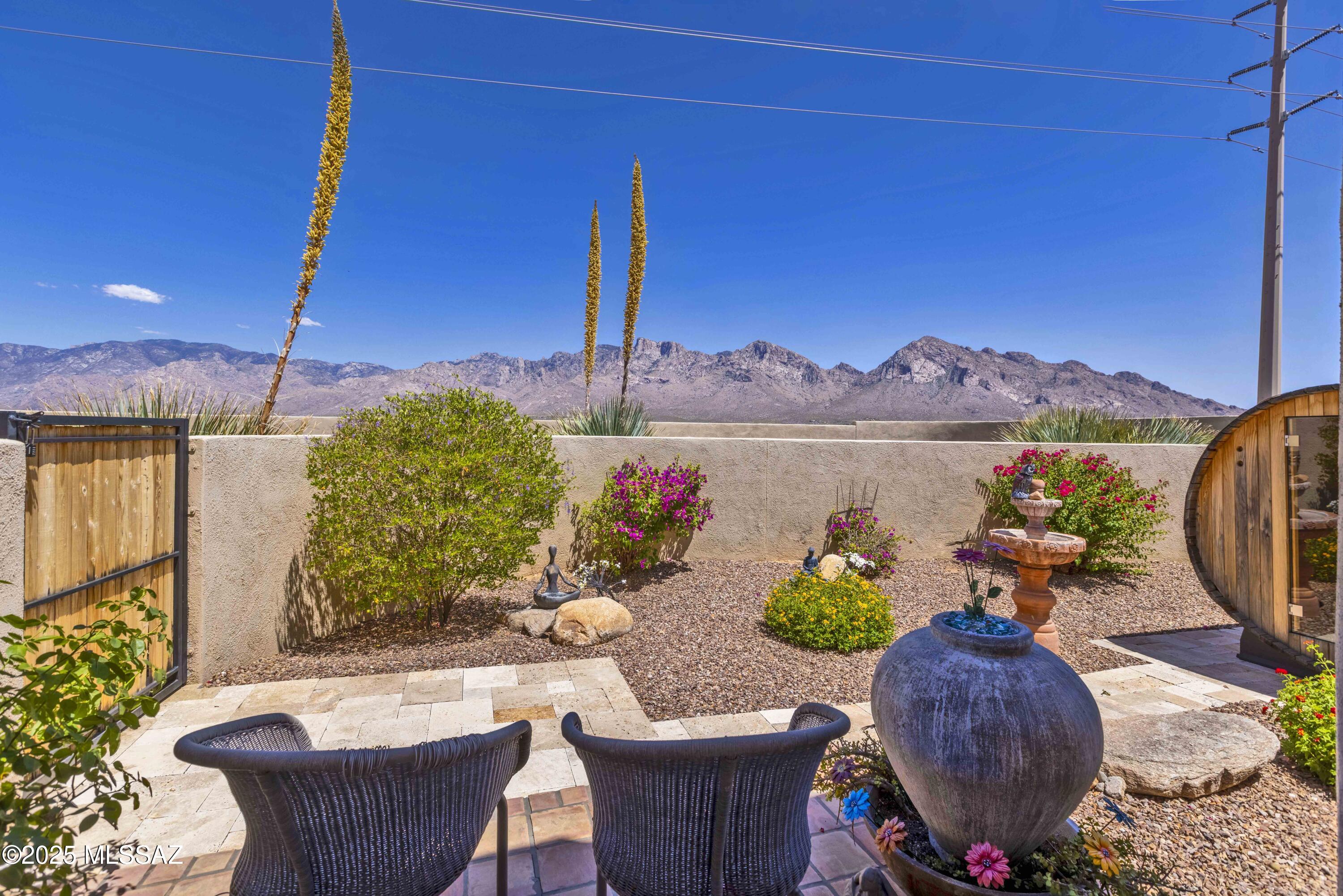 229 W Naranja Drive