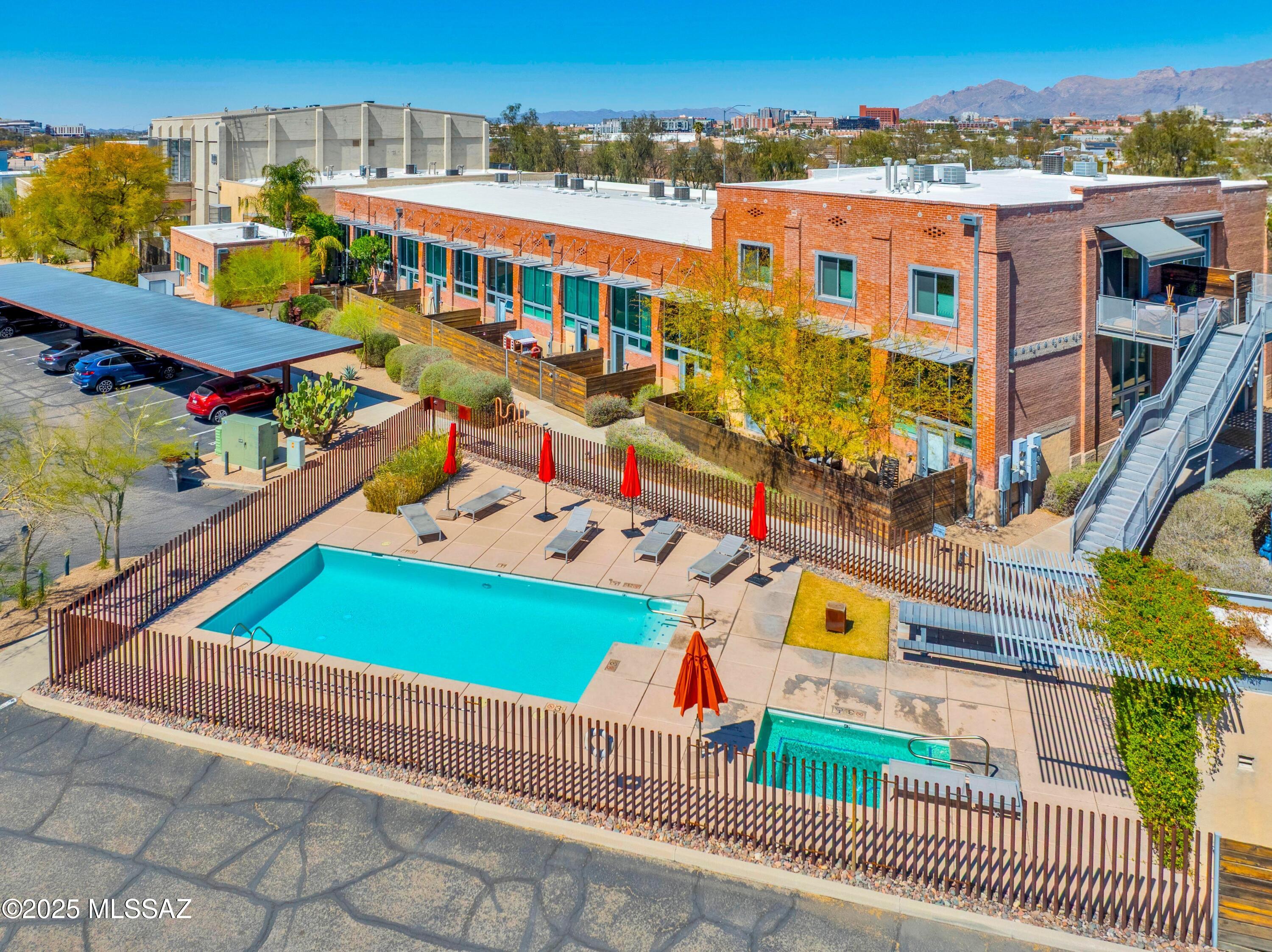 1001 E 17Th Street Unit: 122