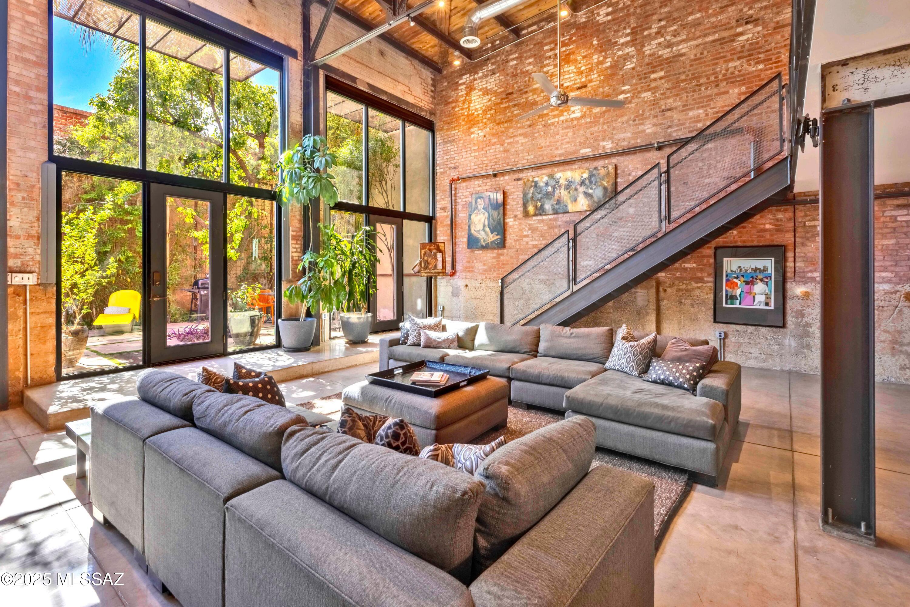 1001 E 17Th Street Unit: 122