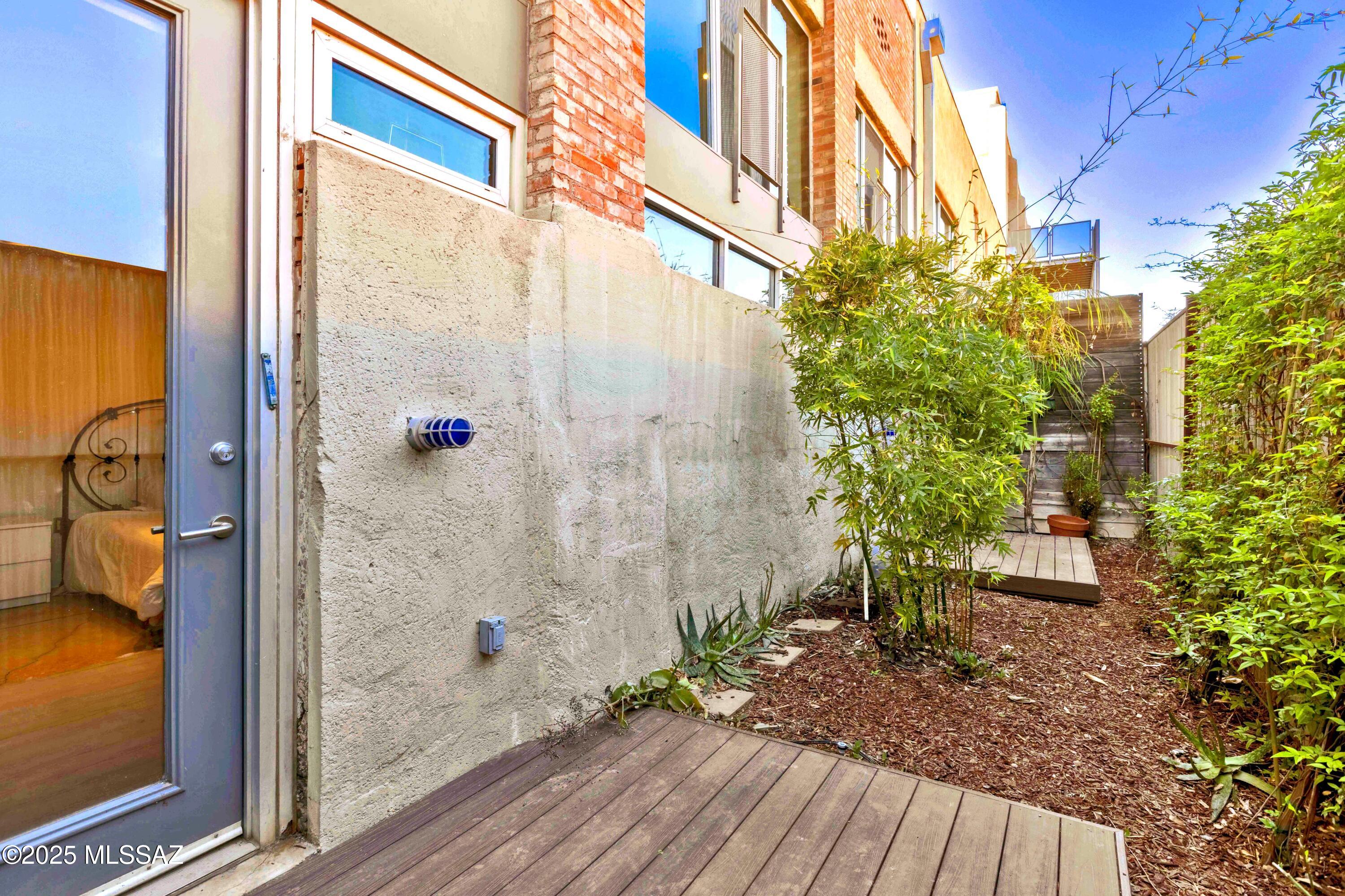 1001 E 17Th Street Unit: 122