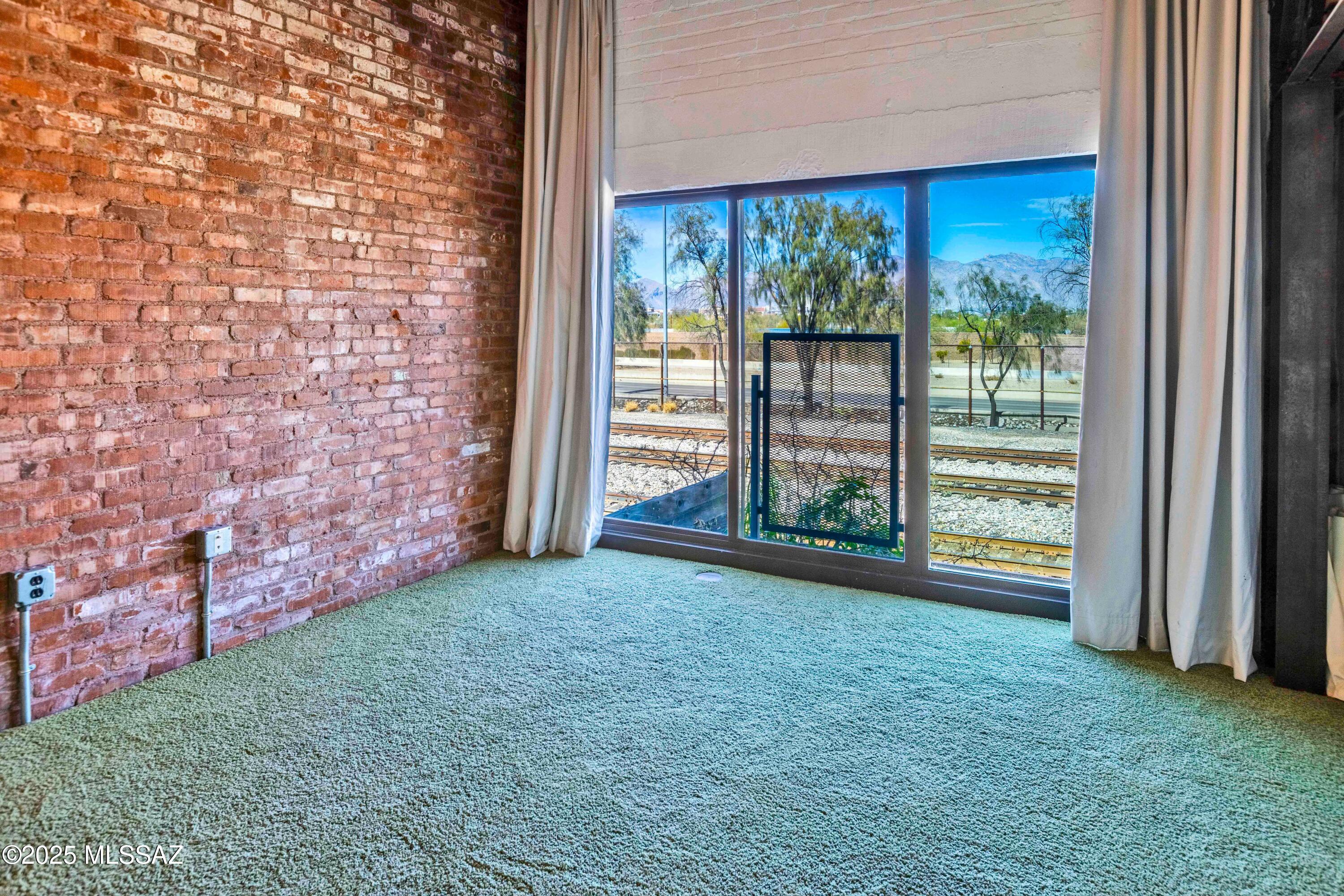 1001 E 17Th Street Unit: 122