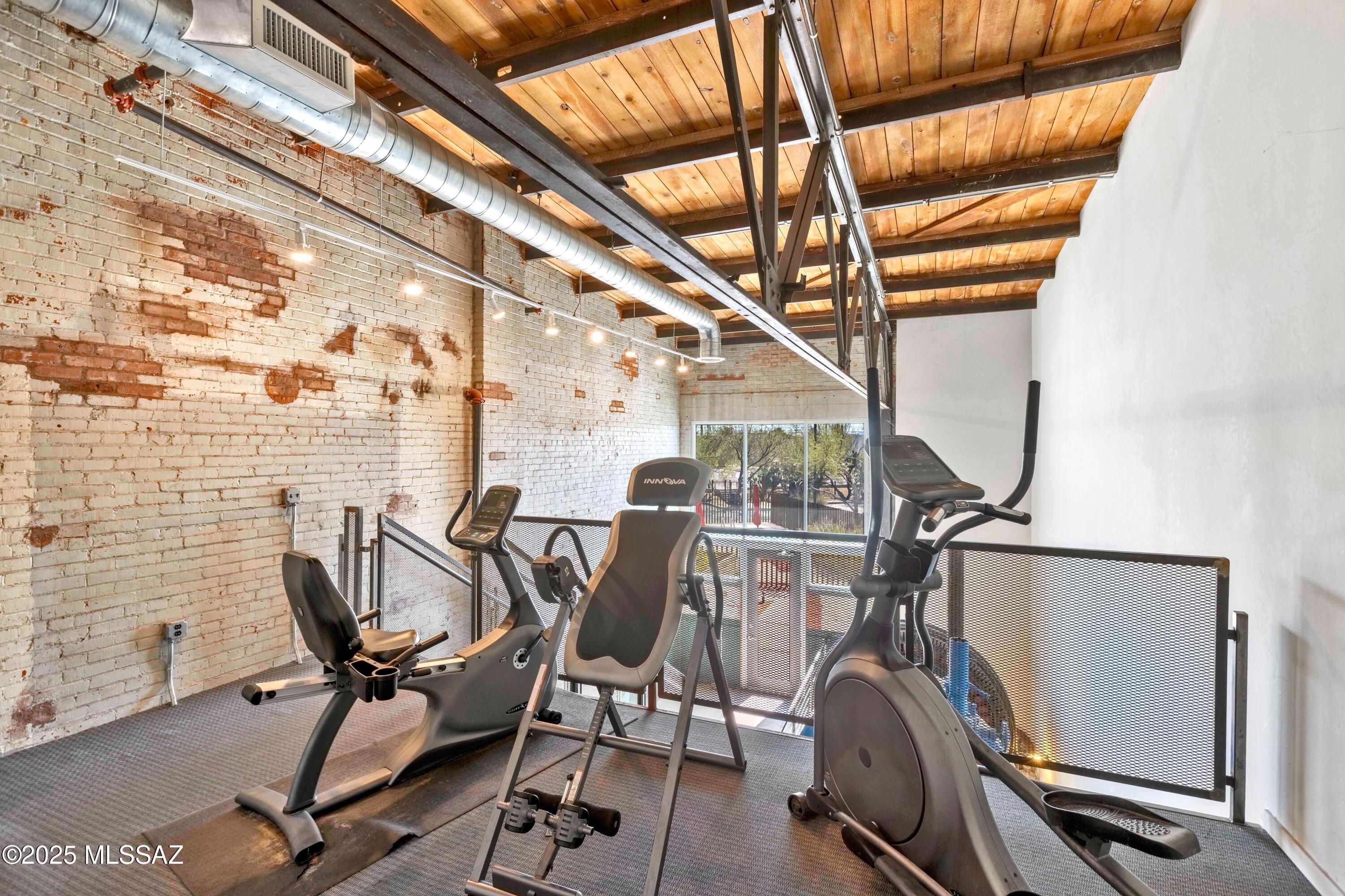 1001 E 17Th Street Unit: 122