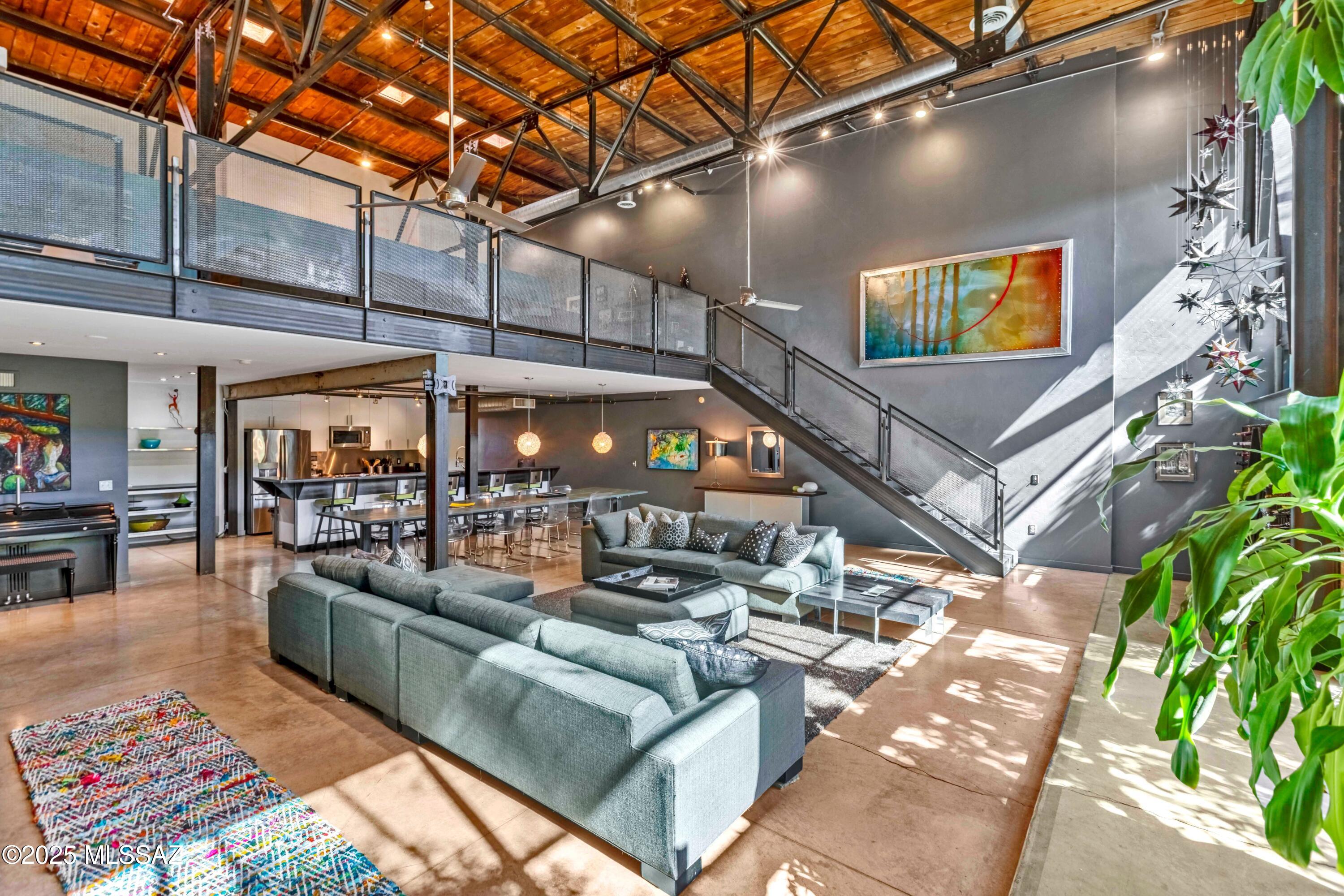 1001 E 17Th Street Unit: 122