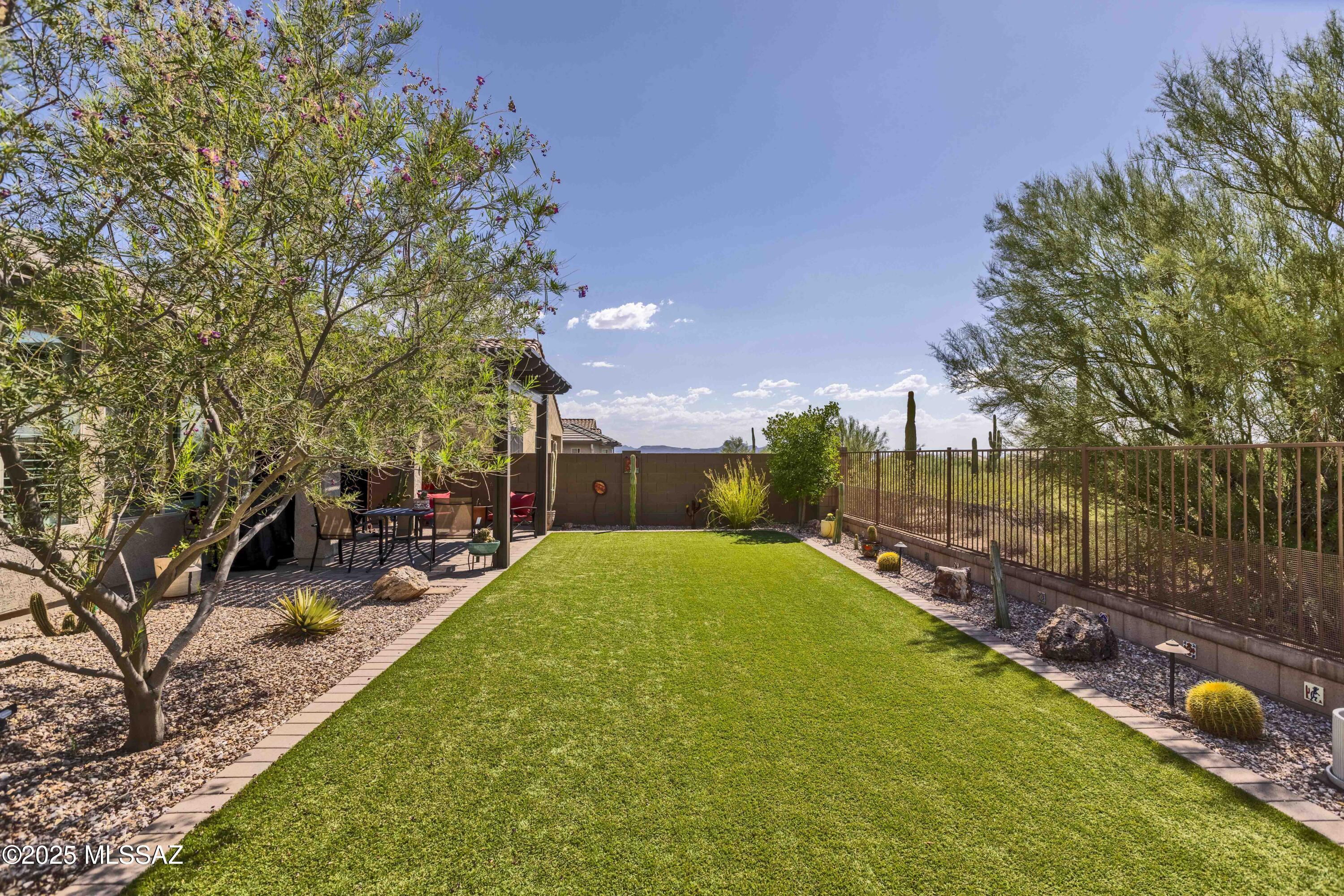 12035 N Raphael Way