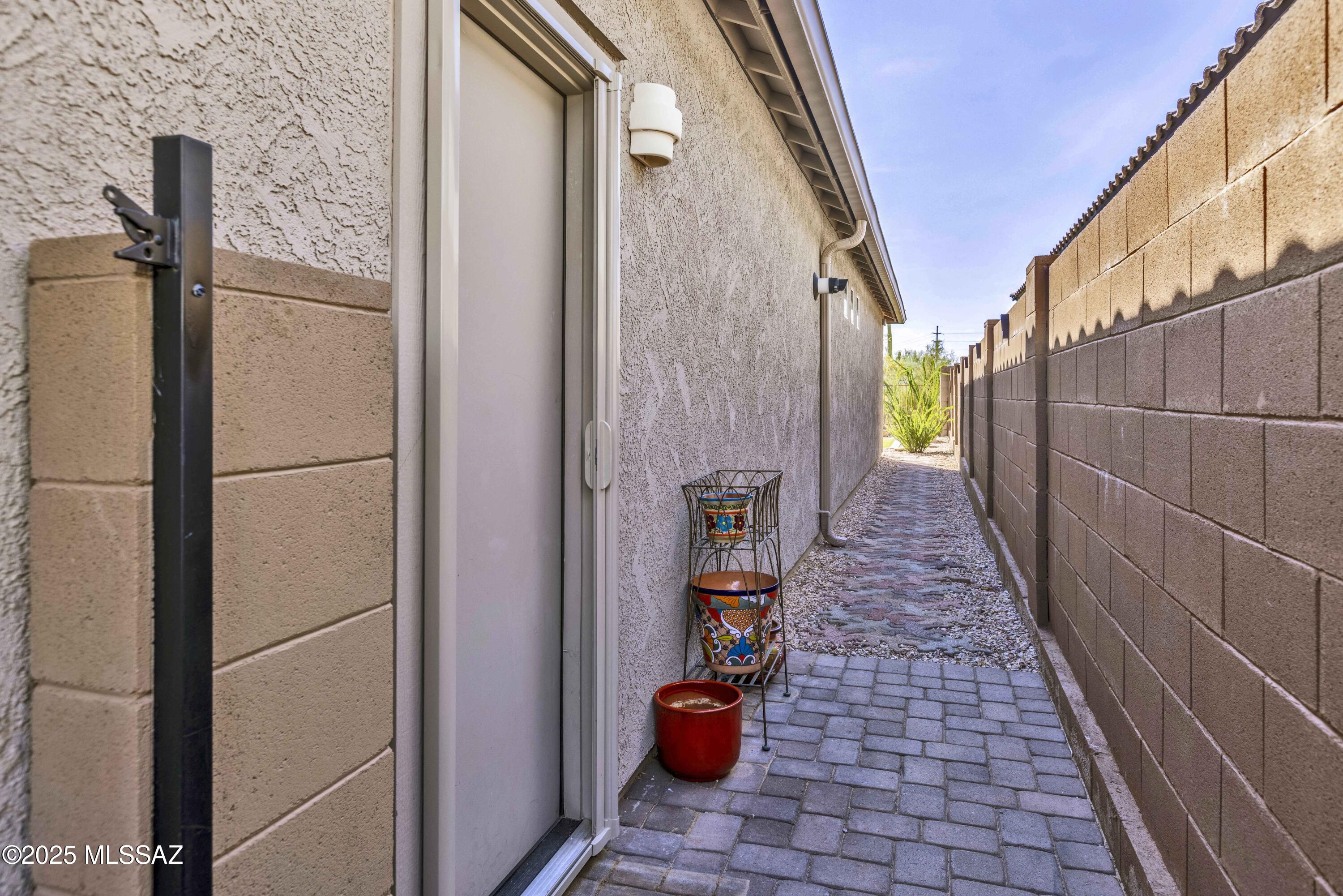 12035 N Raphael Way