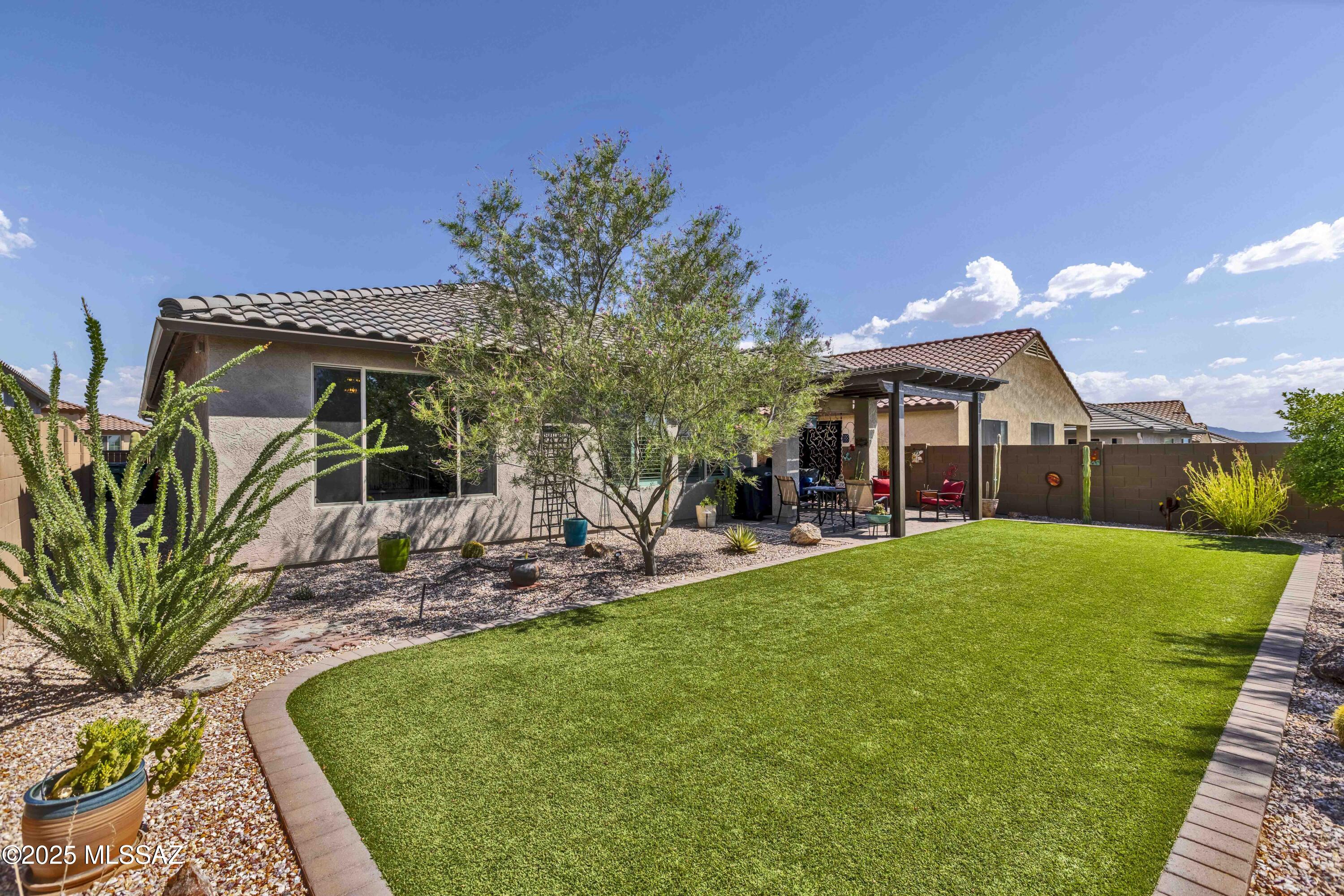 12035 N Raphael Way