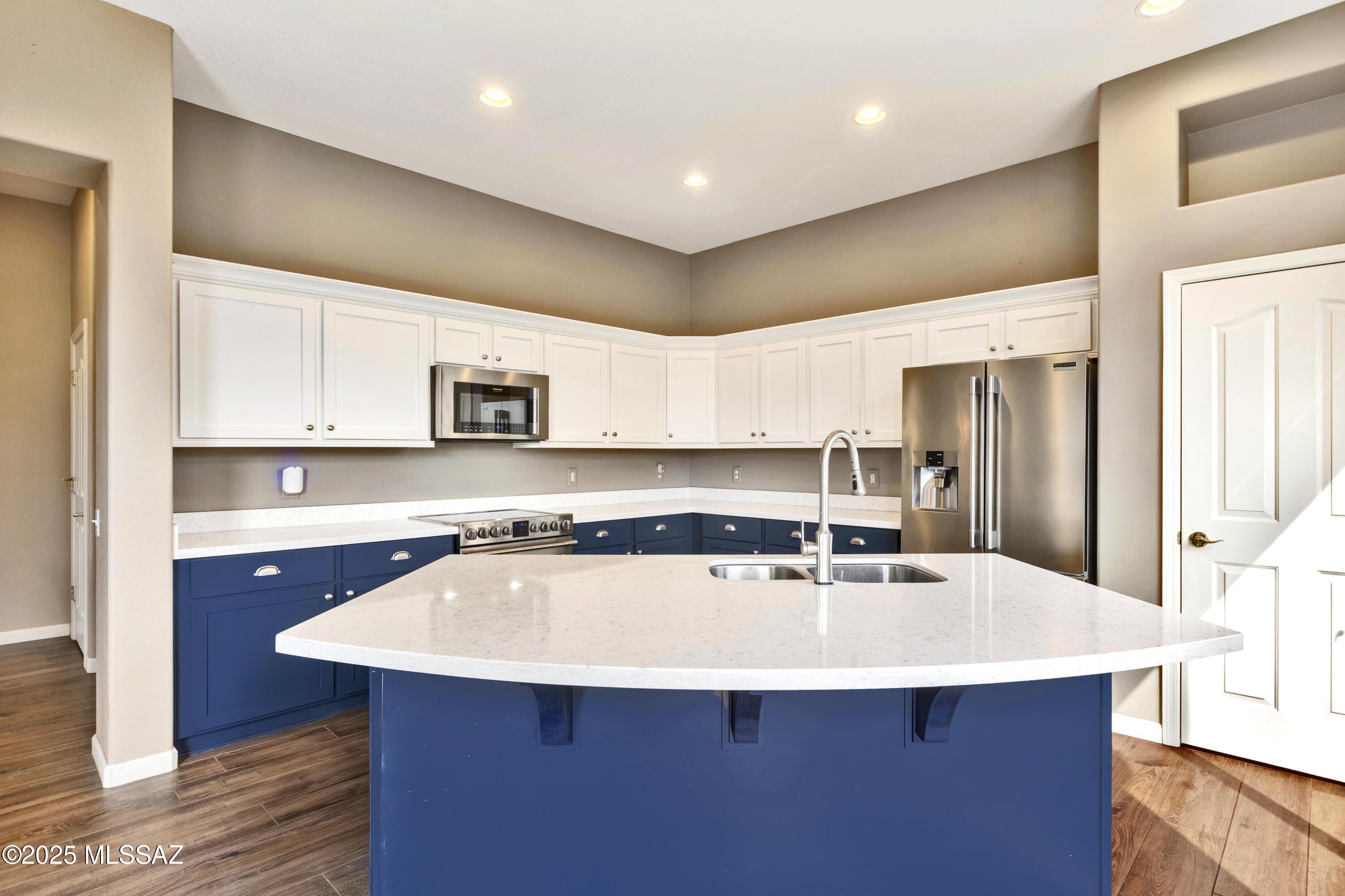 12979 N Desert Flora Lane