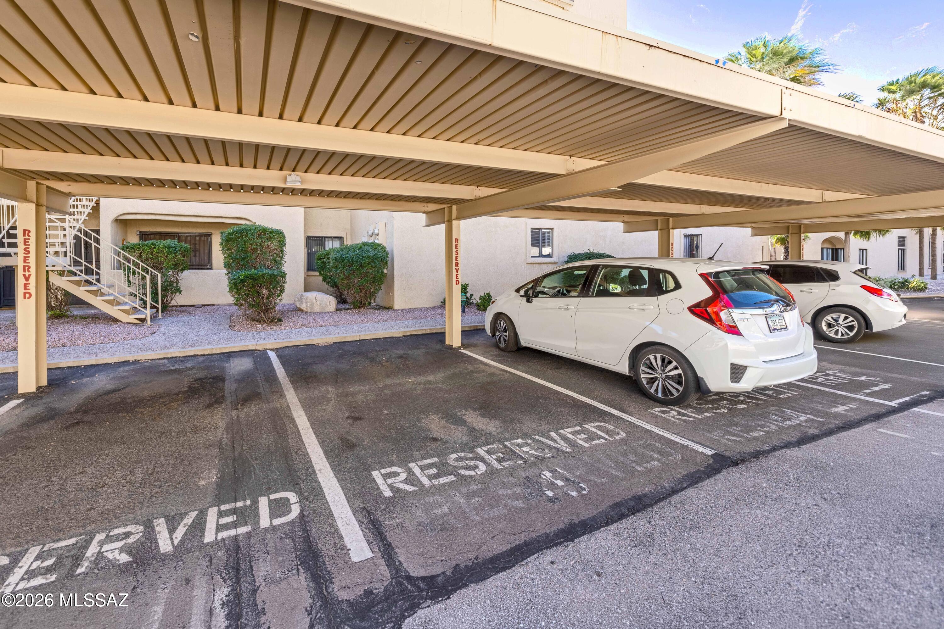 5500 N Valley View Road 101