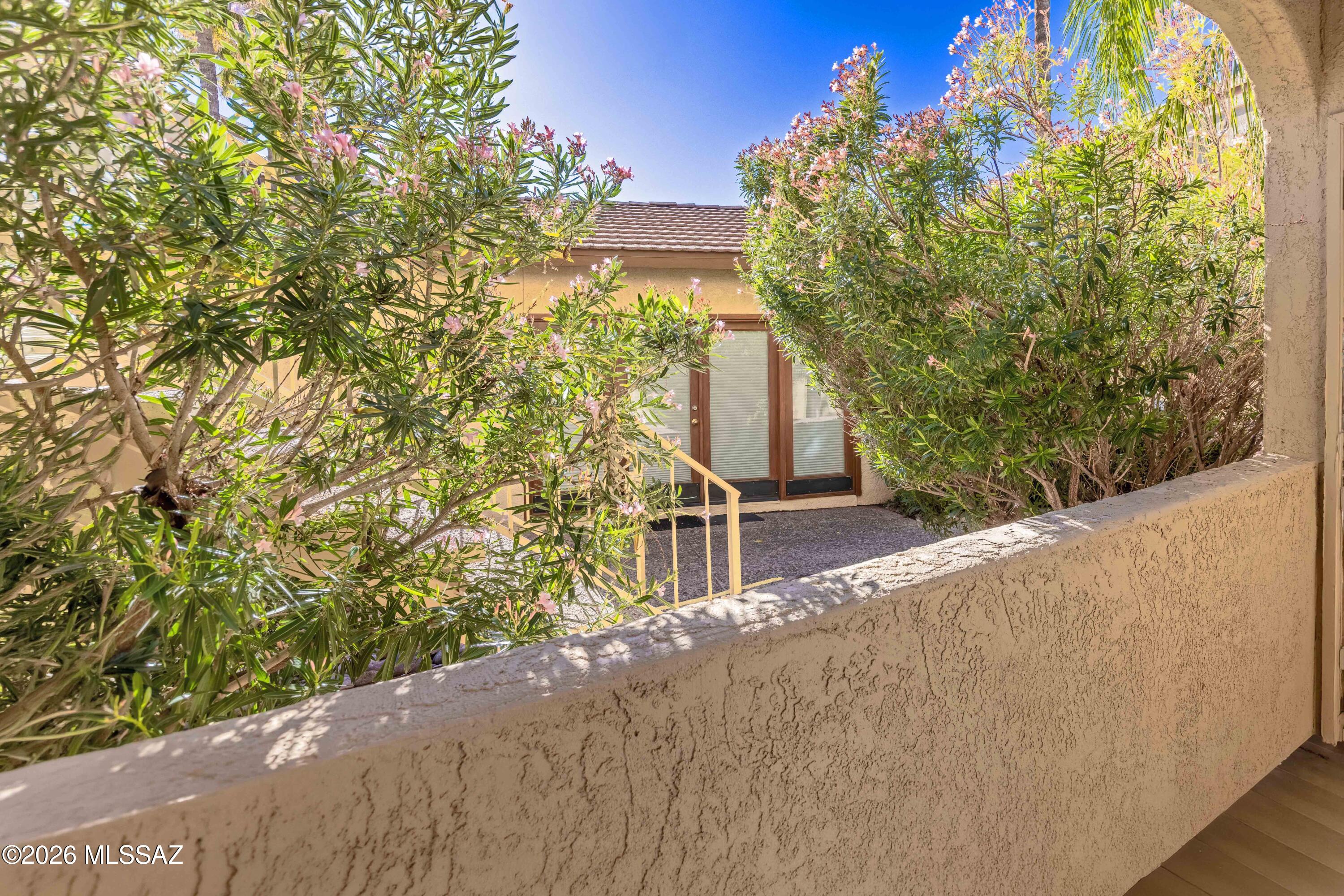 5500 N Valley View Road 101