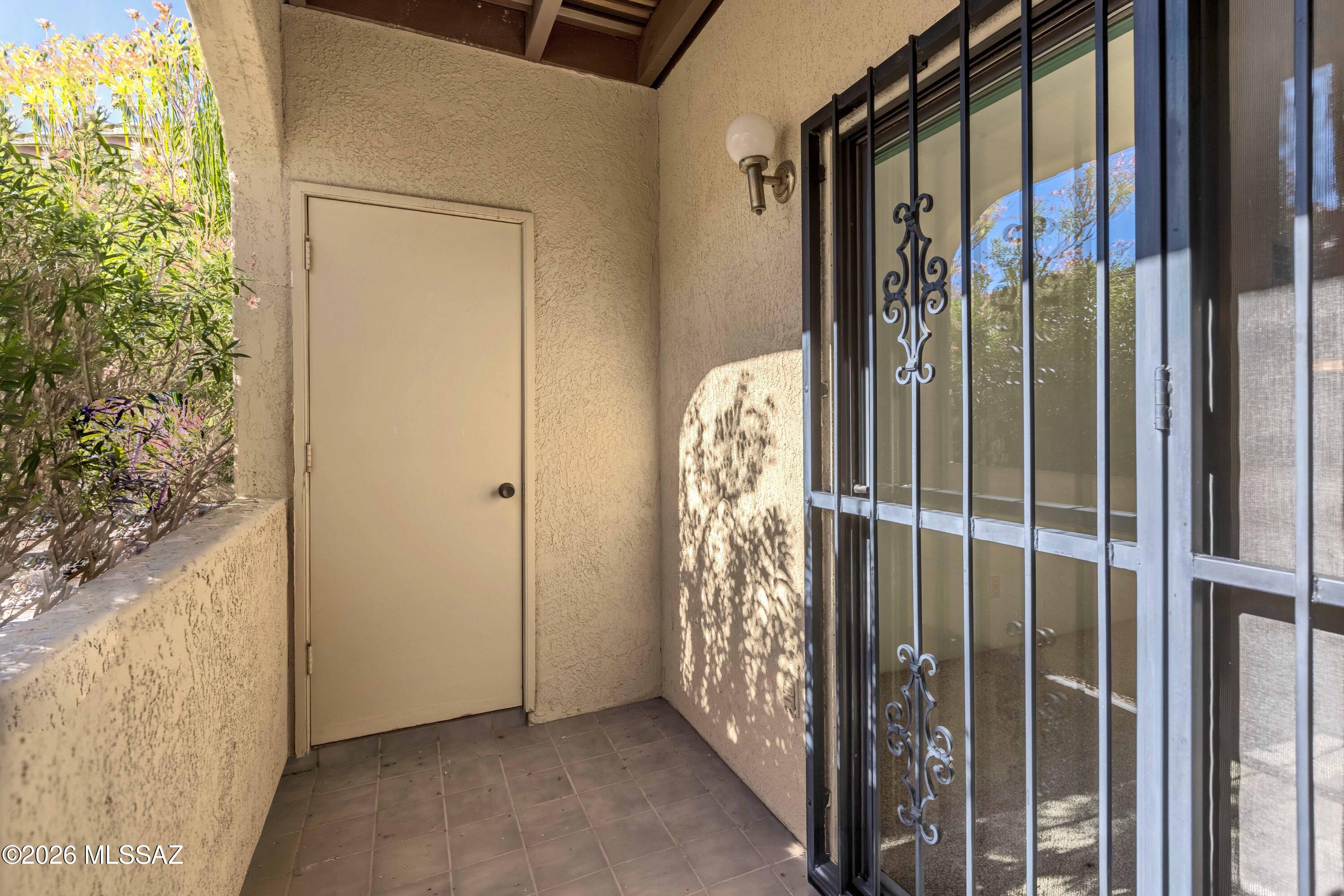 5500 N Valley View Road 101