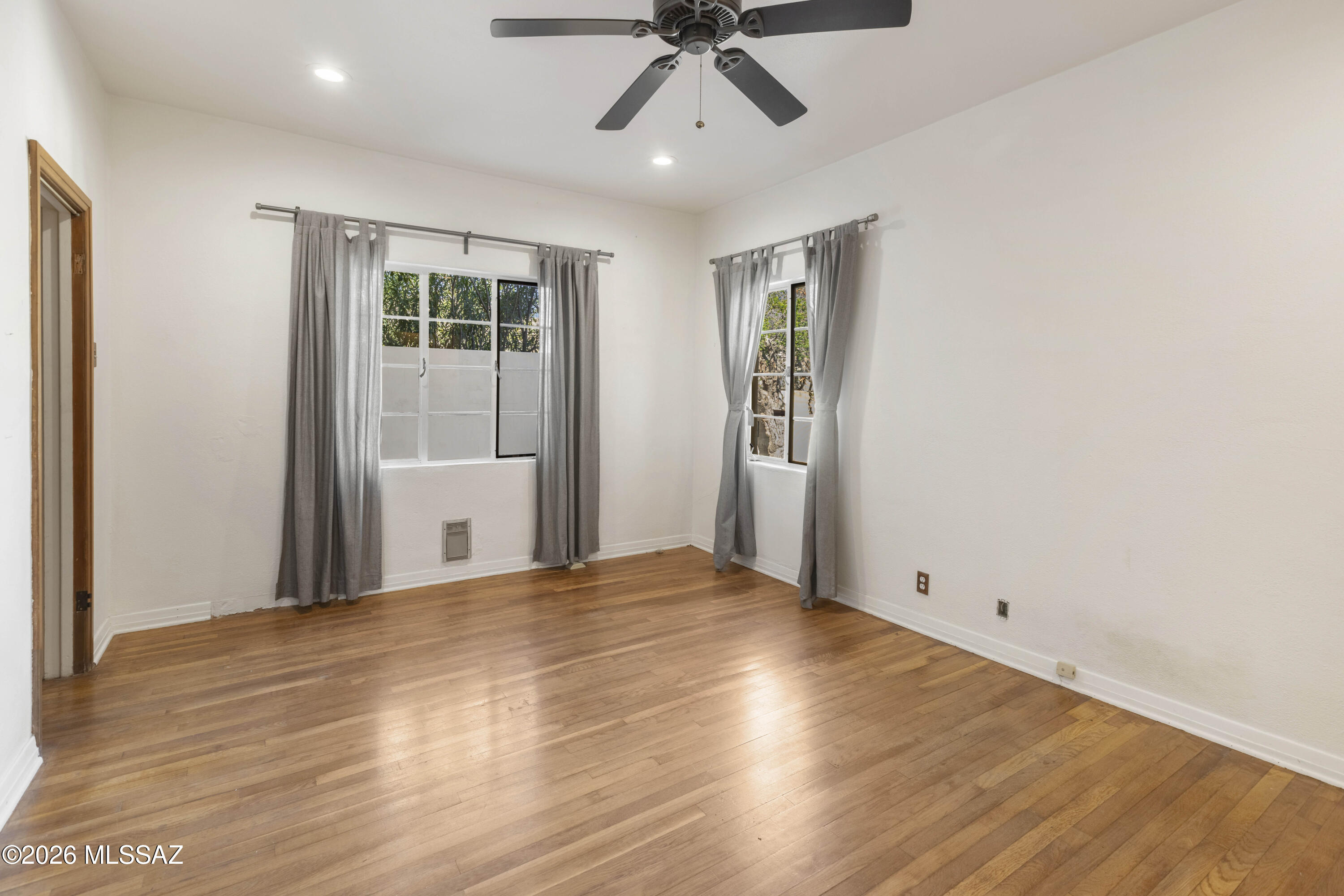 1925-1931 E Lee Street