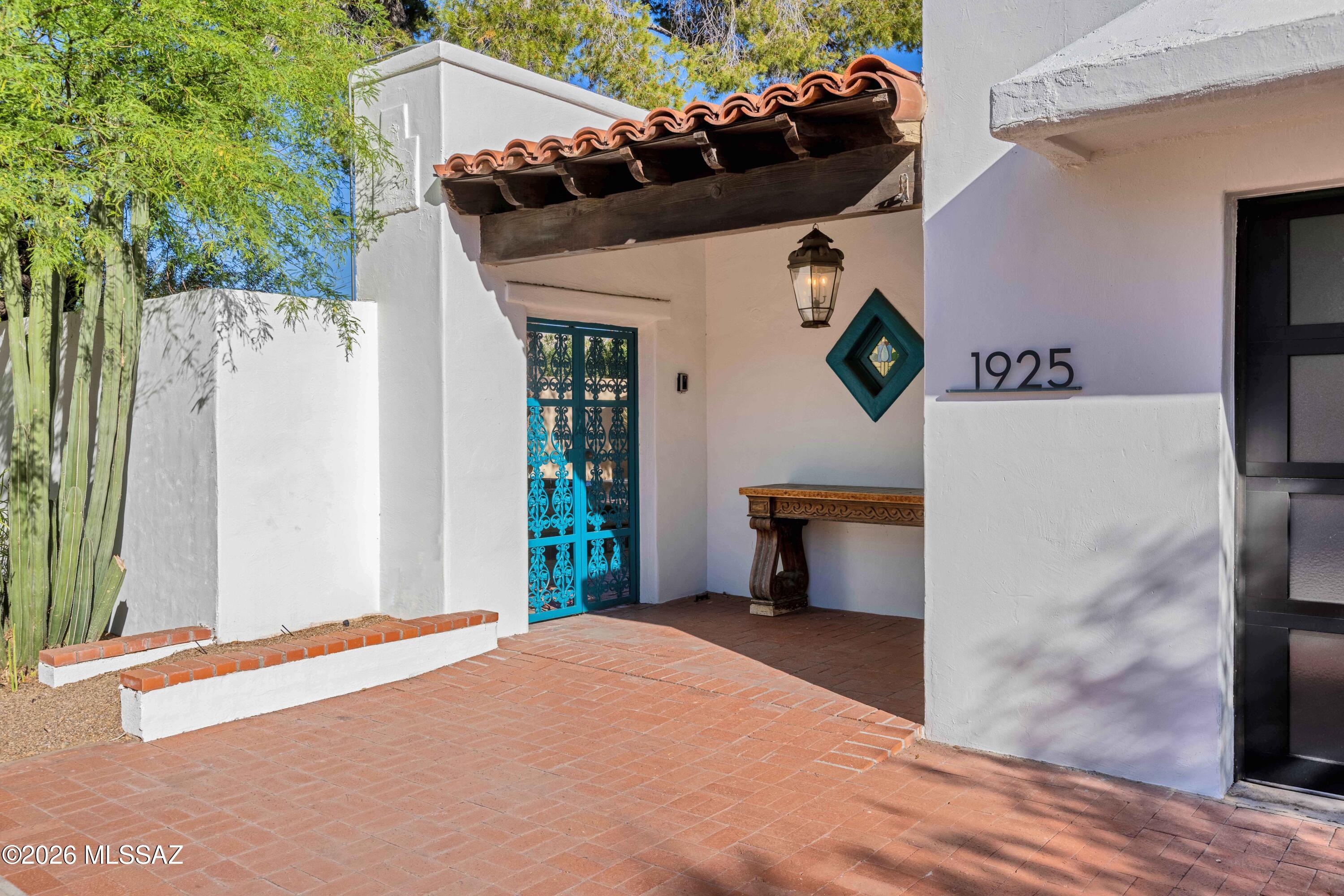 1925-1931 E Lee Street