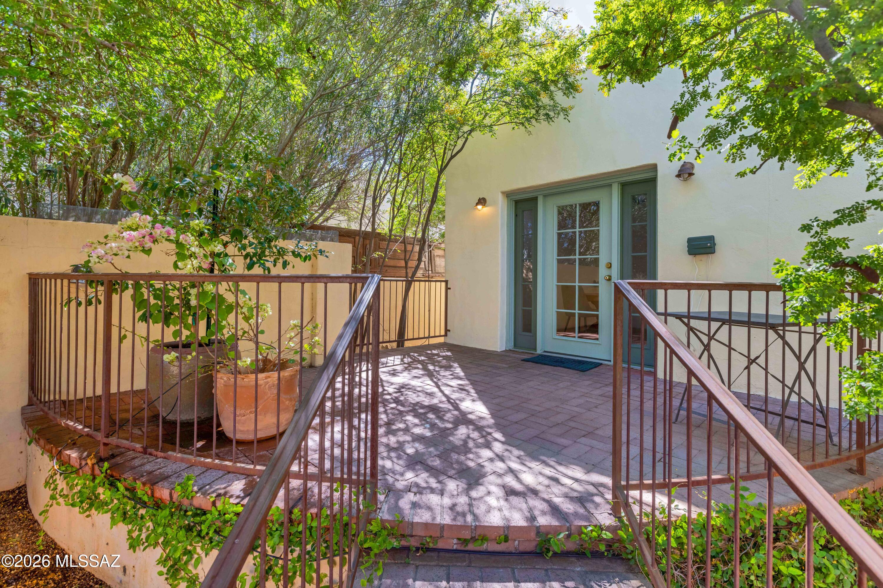 1925-1931 E Lee Street