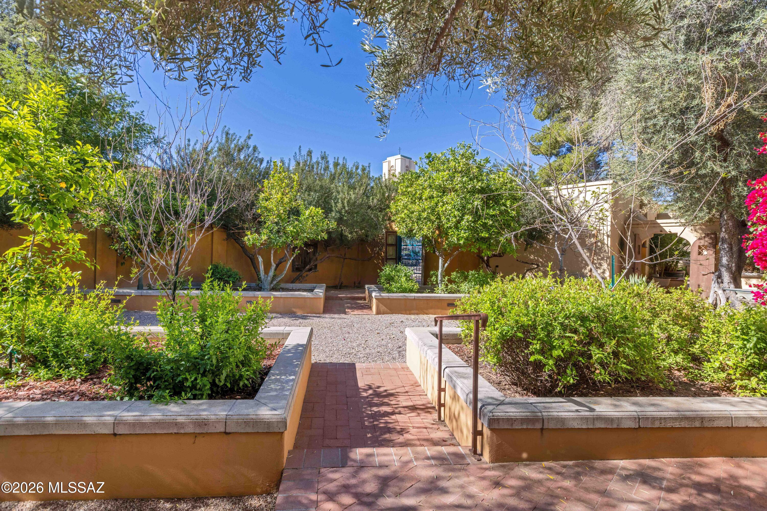 1925-1931 E Lee Street