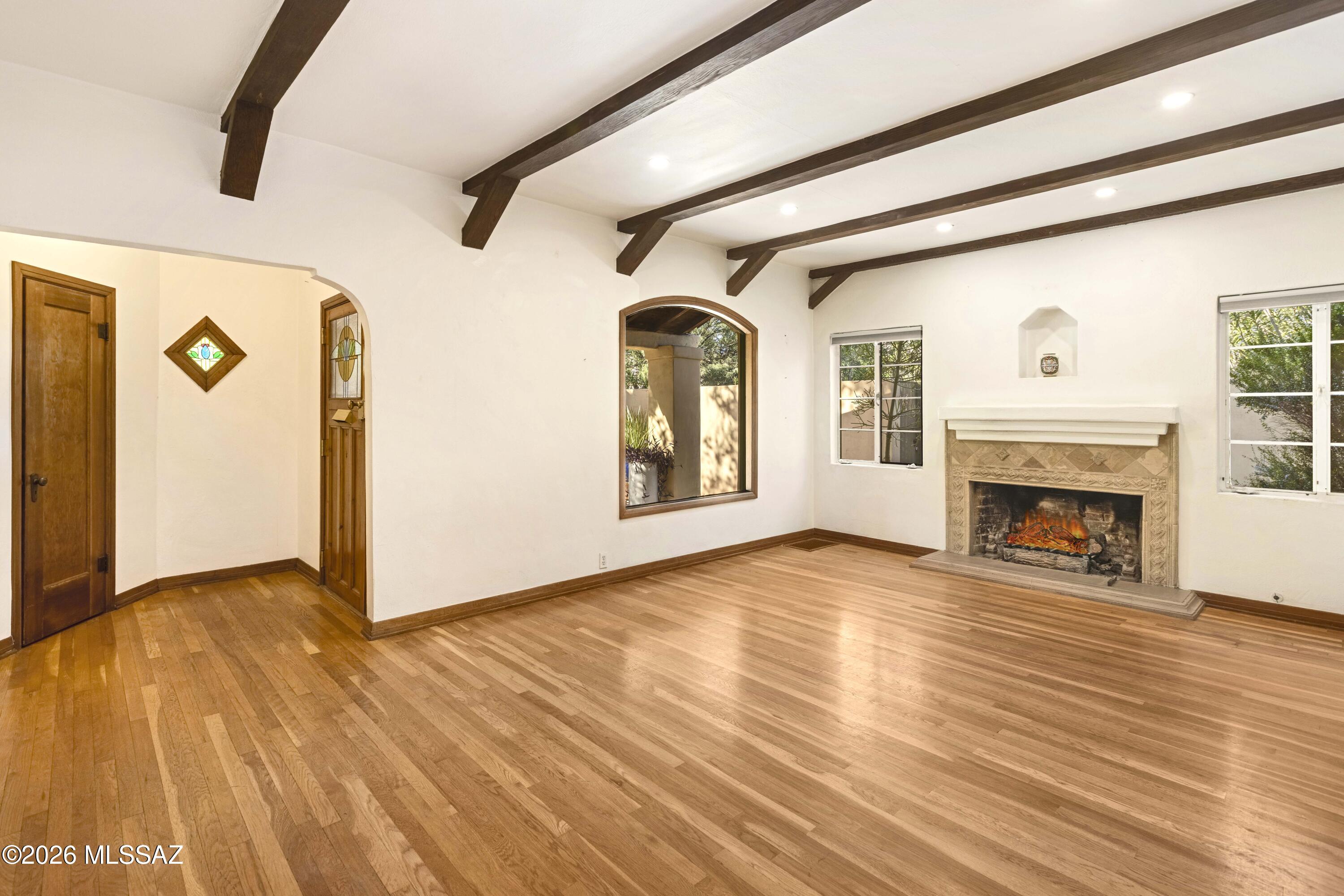 1925-1931 E Lee Street