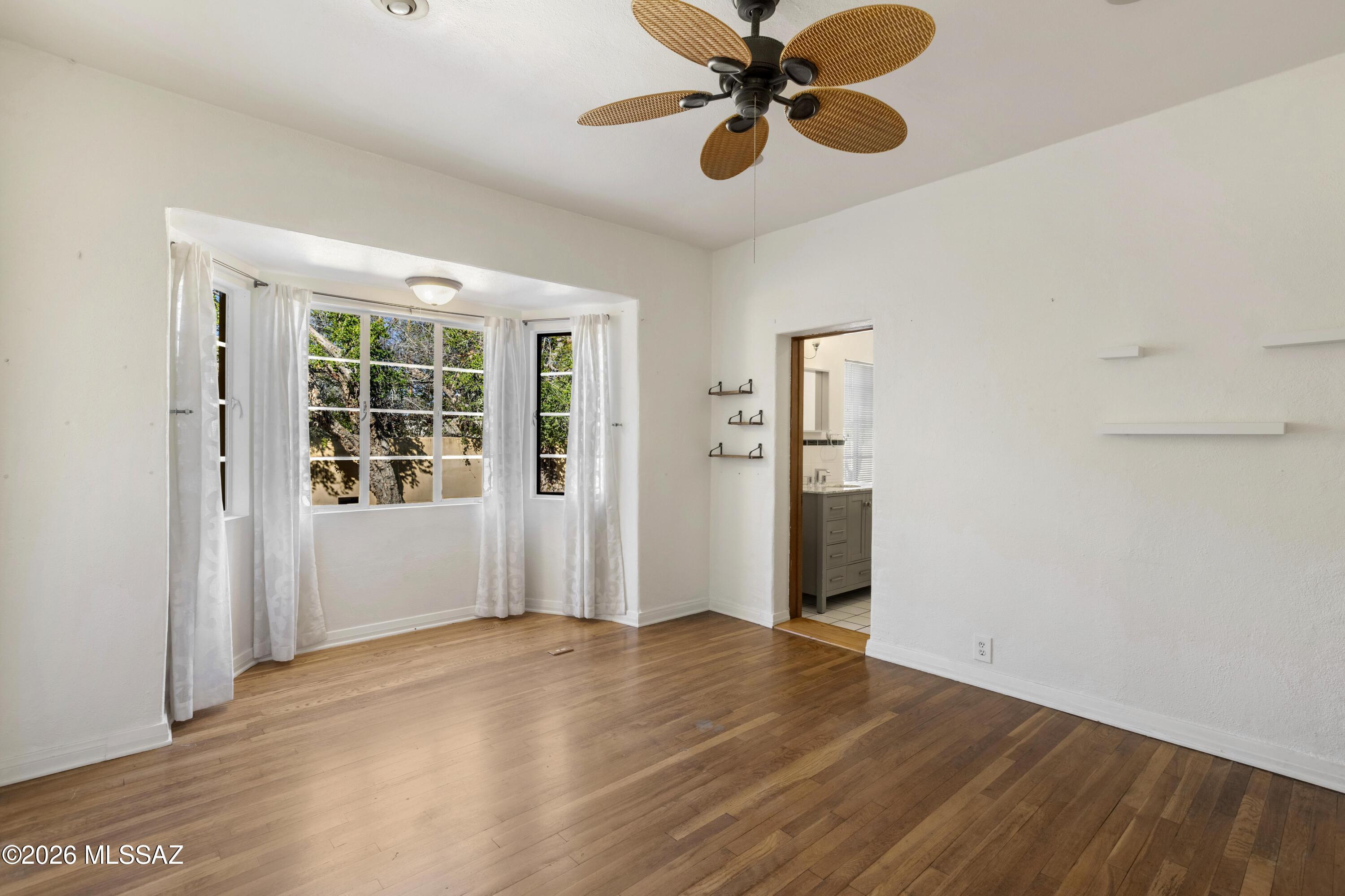 1925-1931 E Lee Street