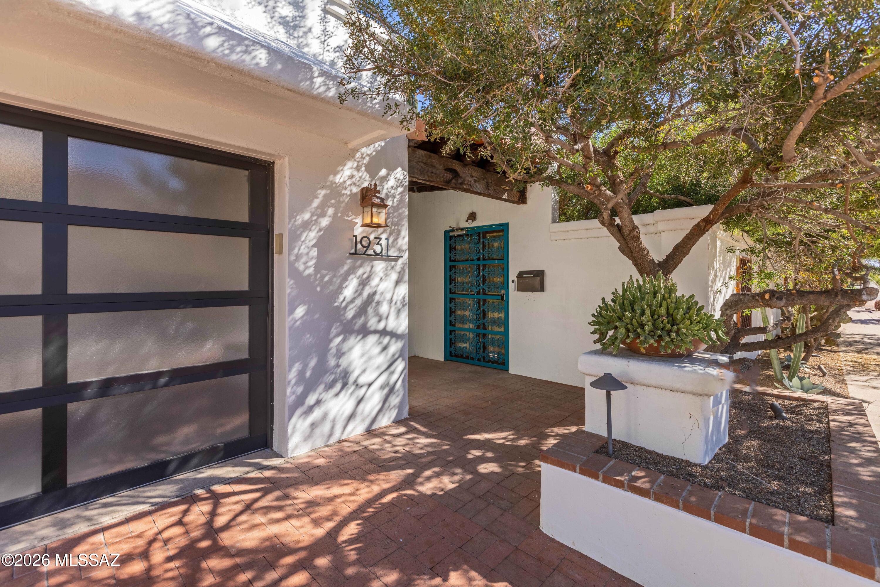 1925-1931 E Lee Street