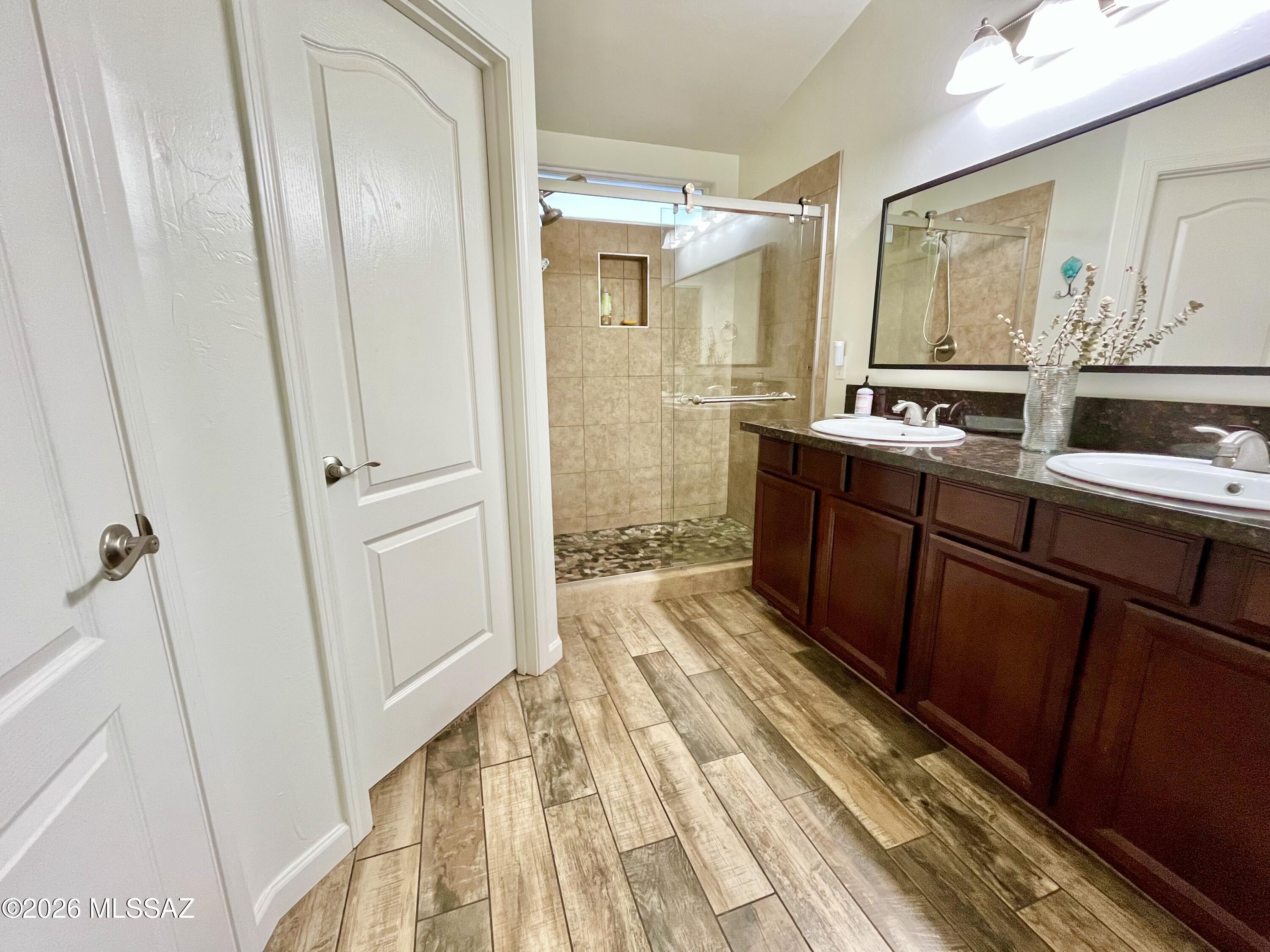 8869 N Misty Brook Drive