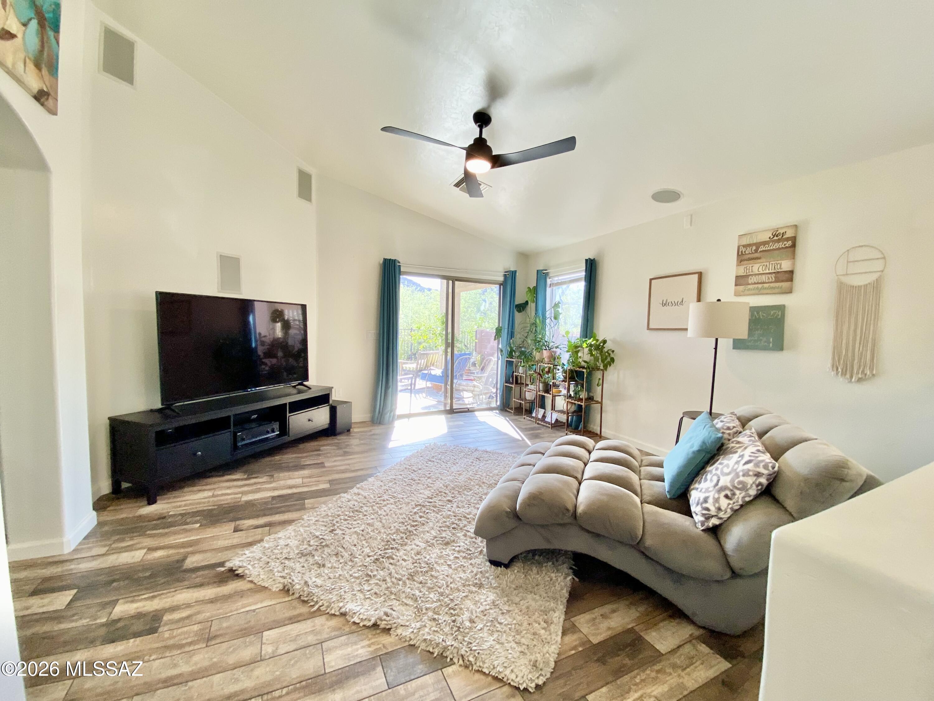 8869 N Misty Brook Drive