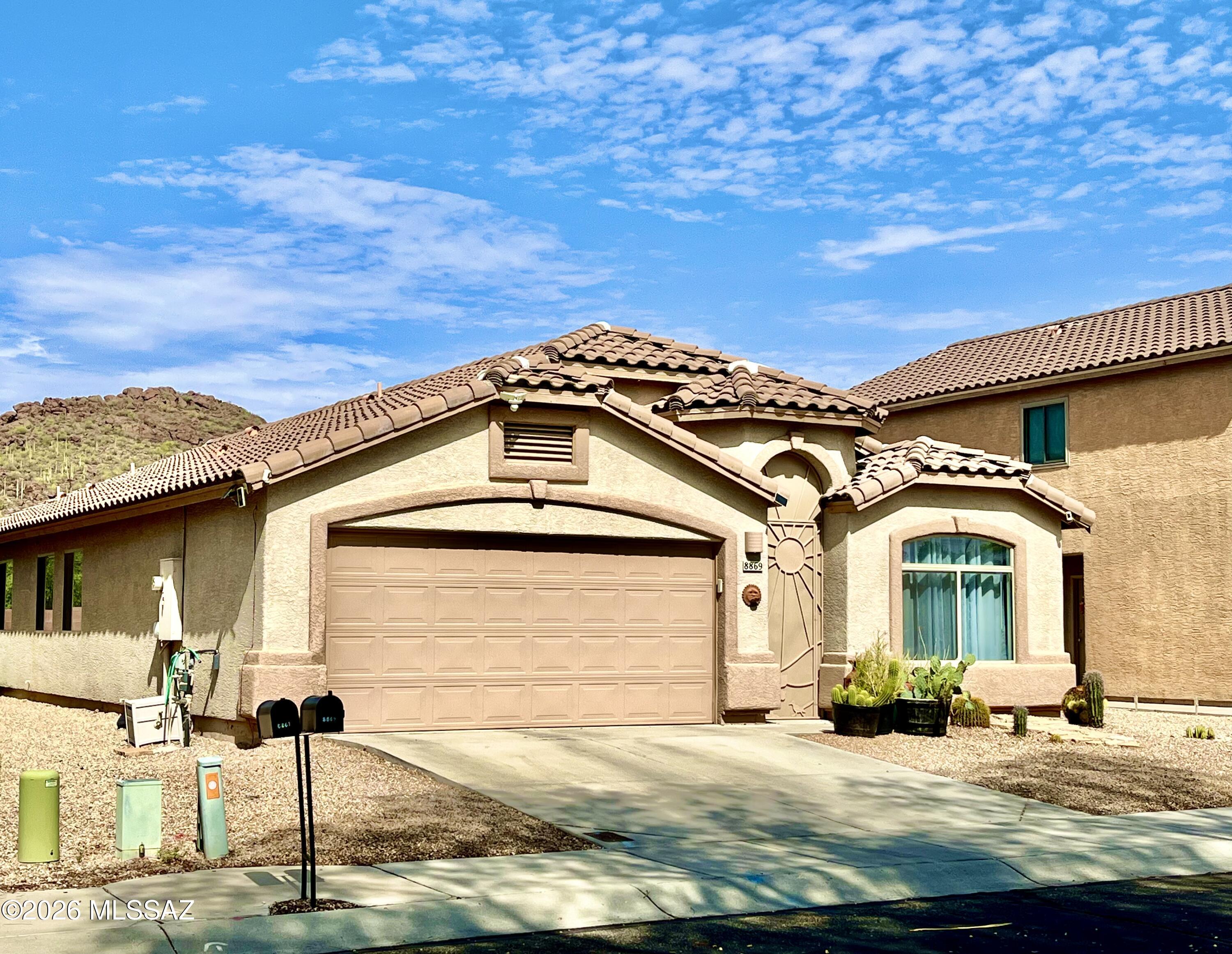 8869 N Misty Brook Drive