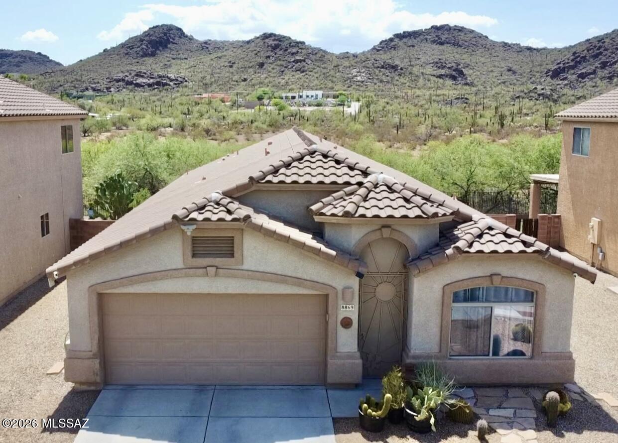 8869 N Misty Brook Drive
