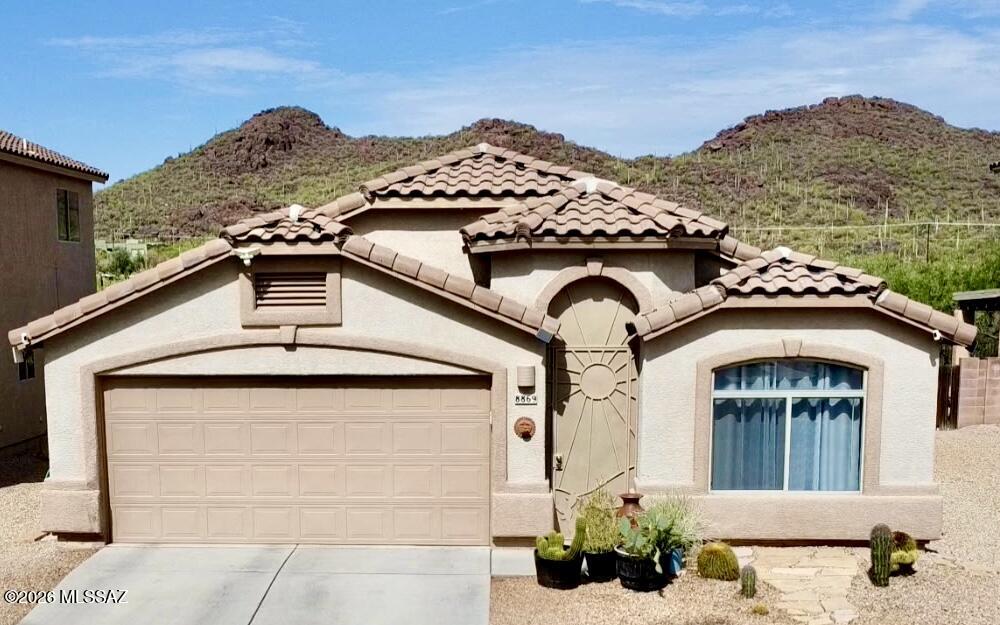 8869 N Misty Brook Drive