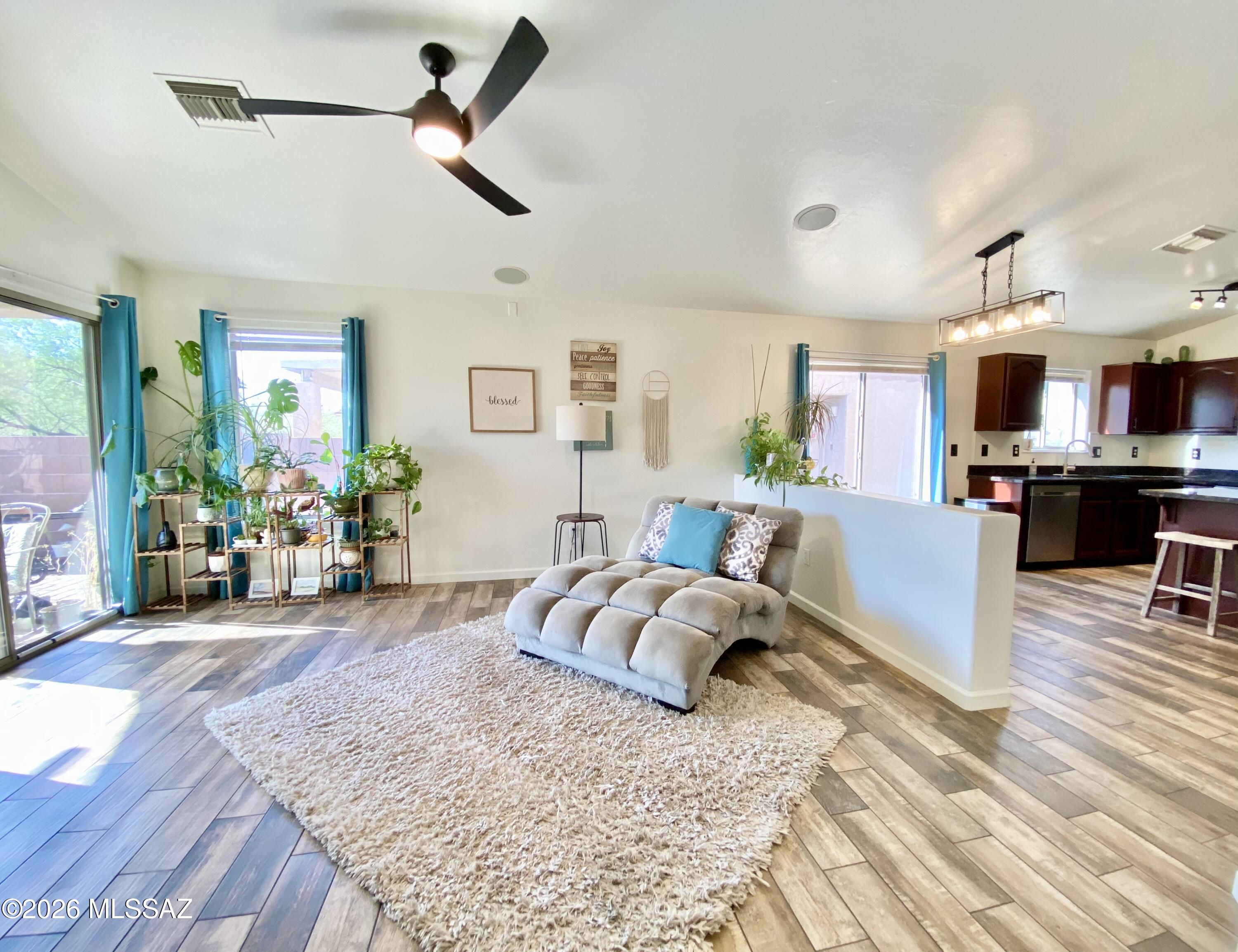 8869 N Misty Brook Drive