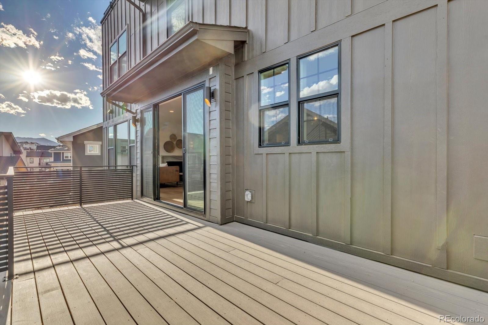 942 Sunflower Street