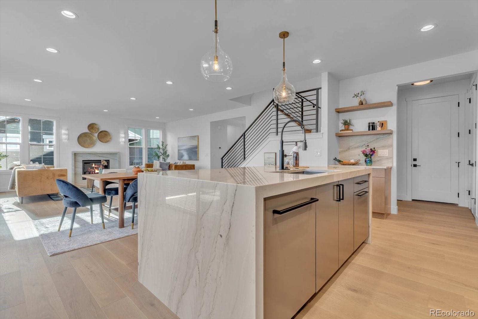 942 Sunflower Street